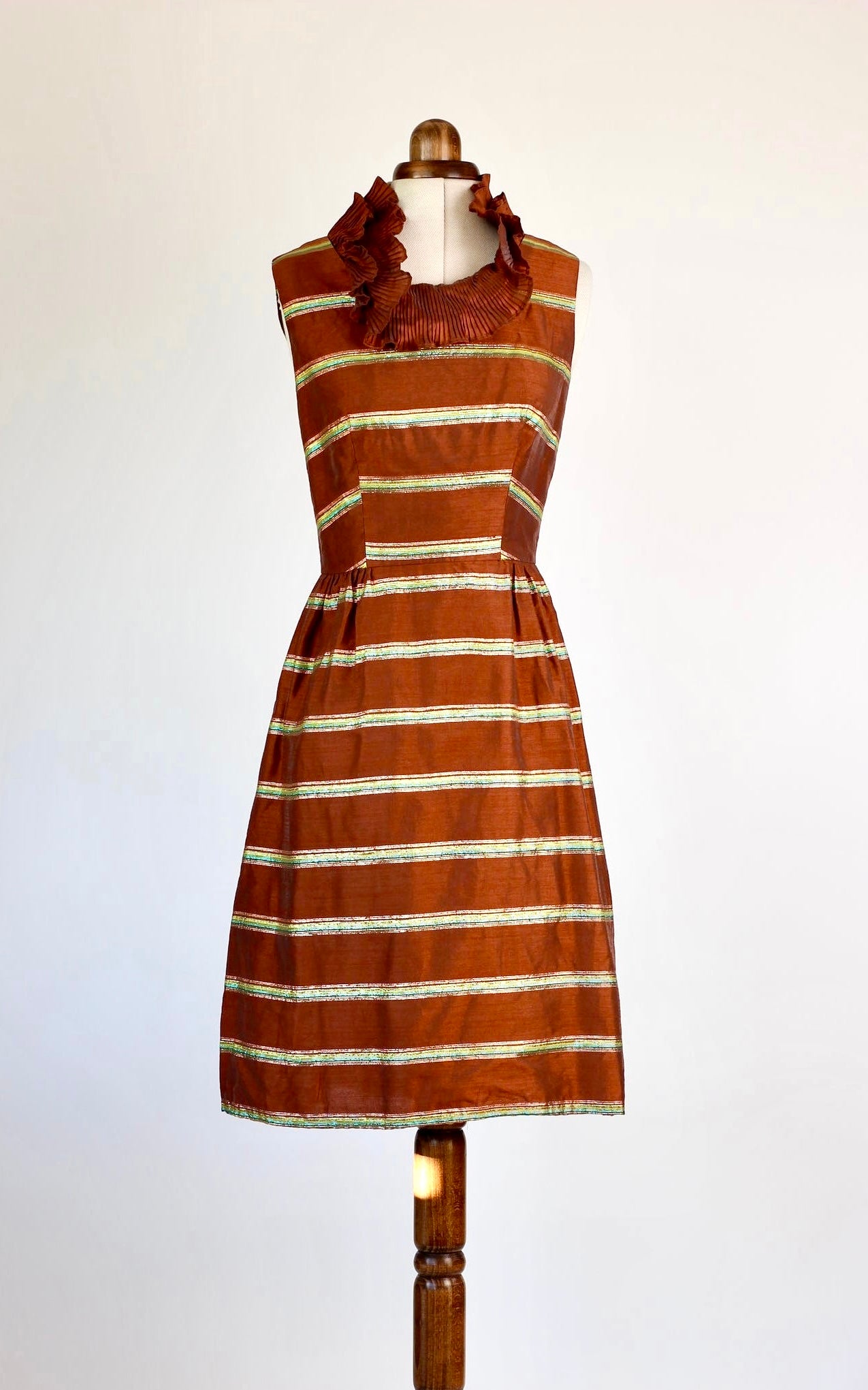 1960s Dress in Brown with Metal Threads//Made in London//Size XS