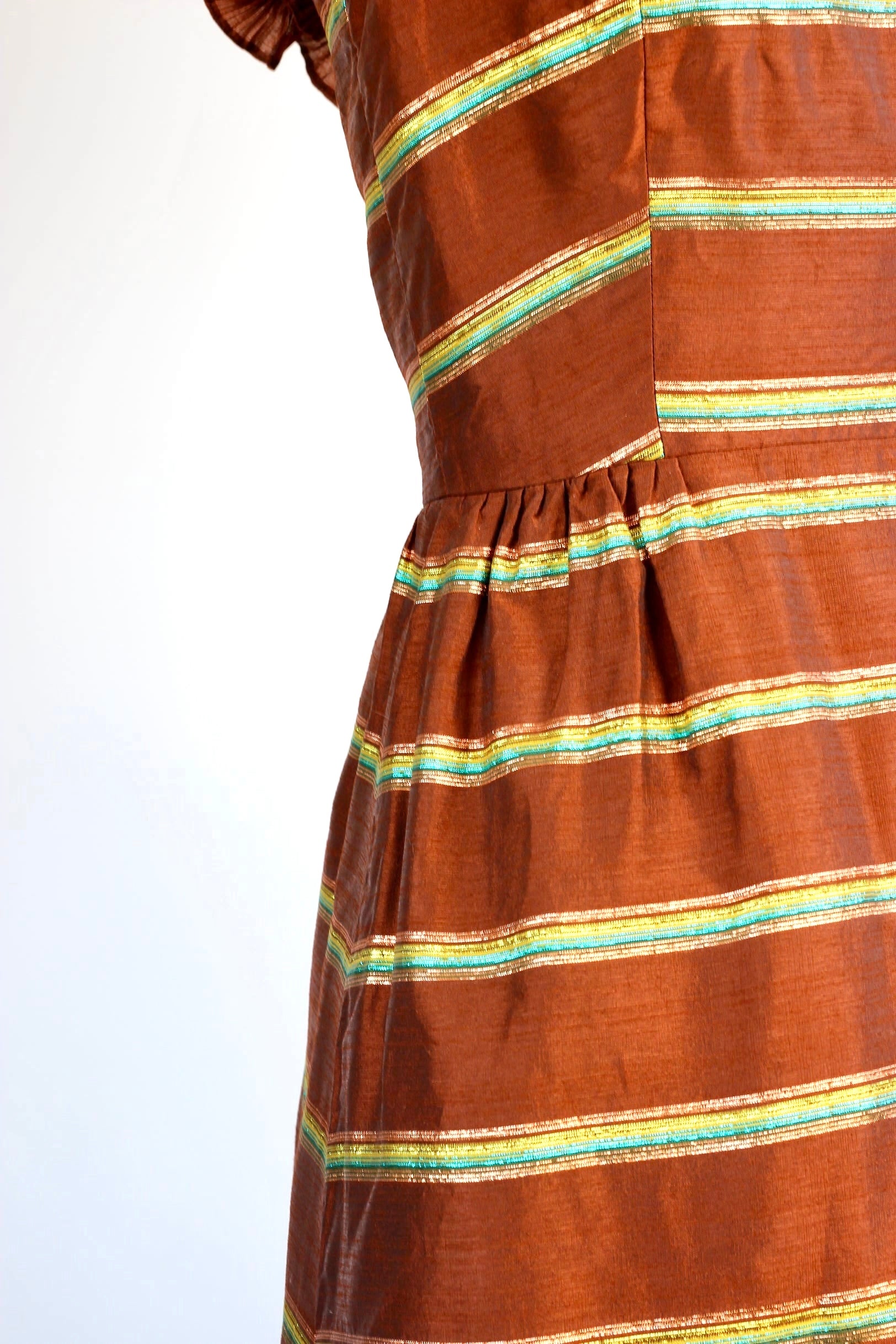 1960s Dress in Brown with Metal Threads//Made in London//Size XS