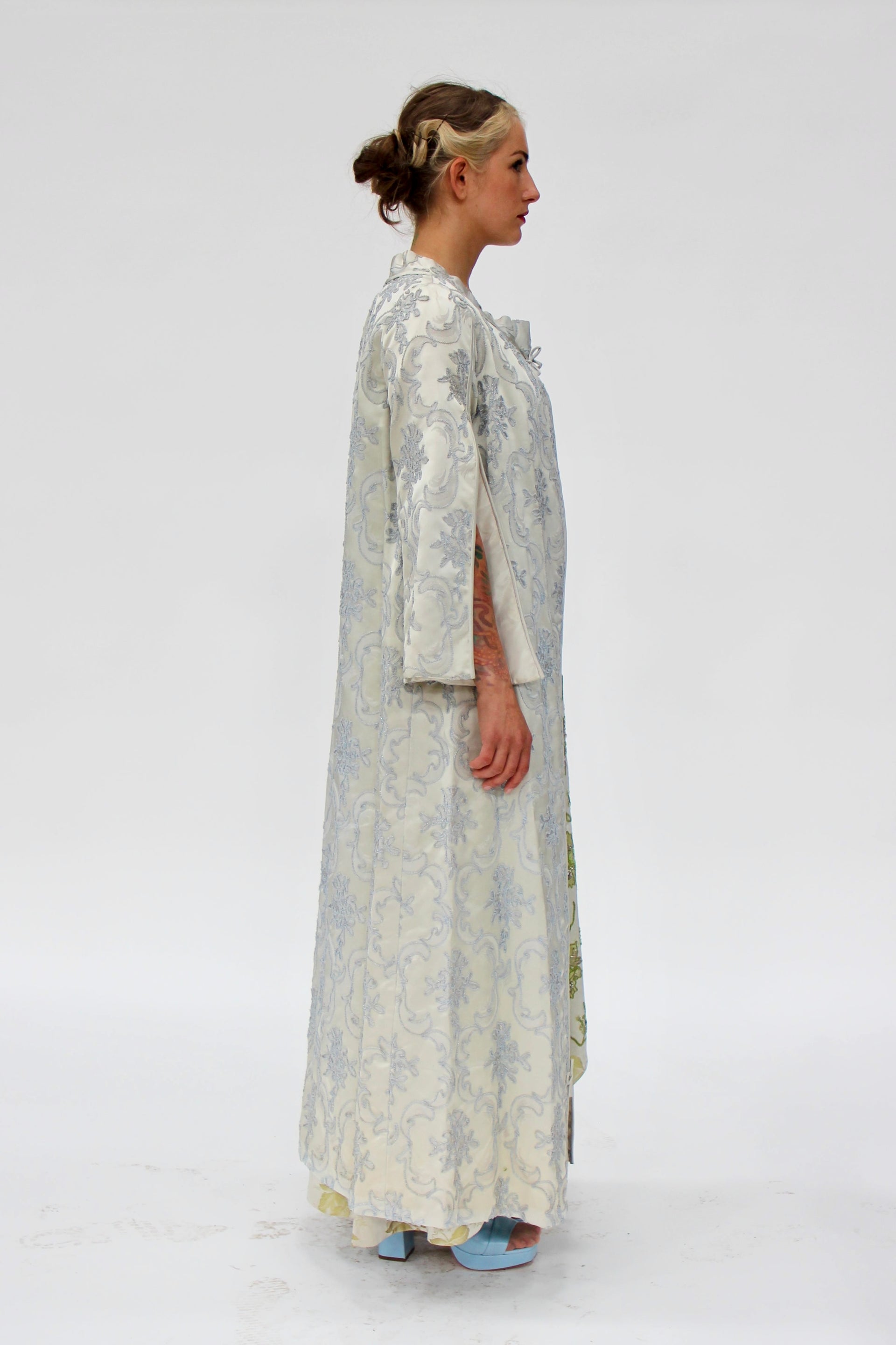 1960s Vintage Brocade Kimono // Size M/L