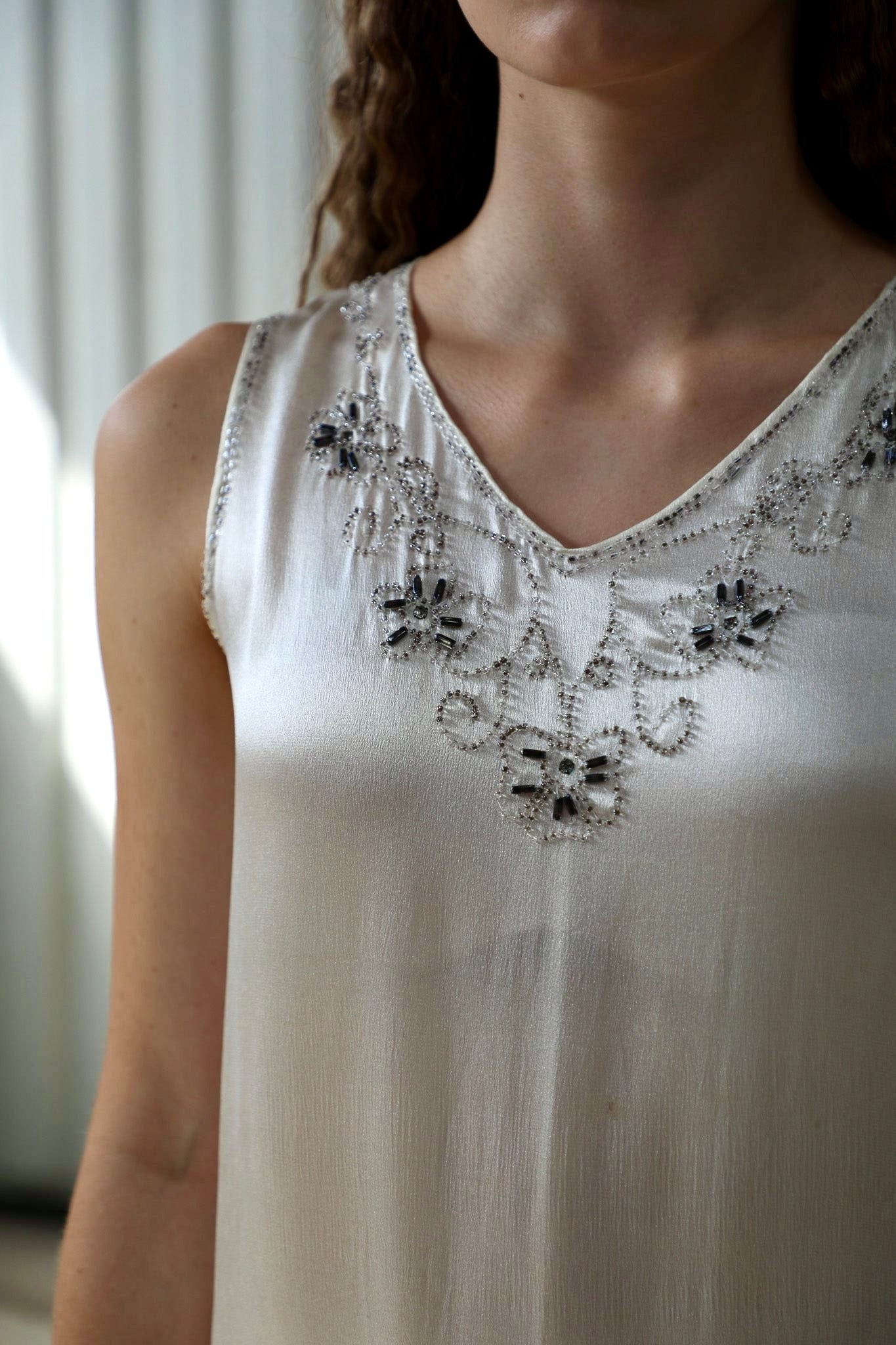 1920s White Silk Dress with Glass Beads and Rhinestones