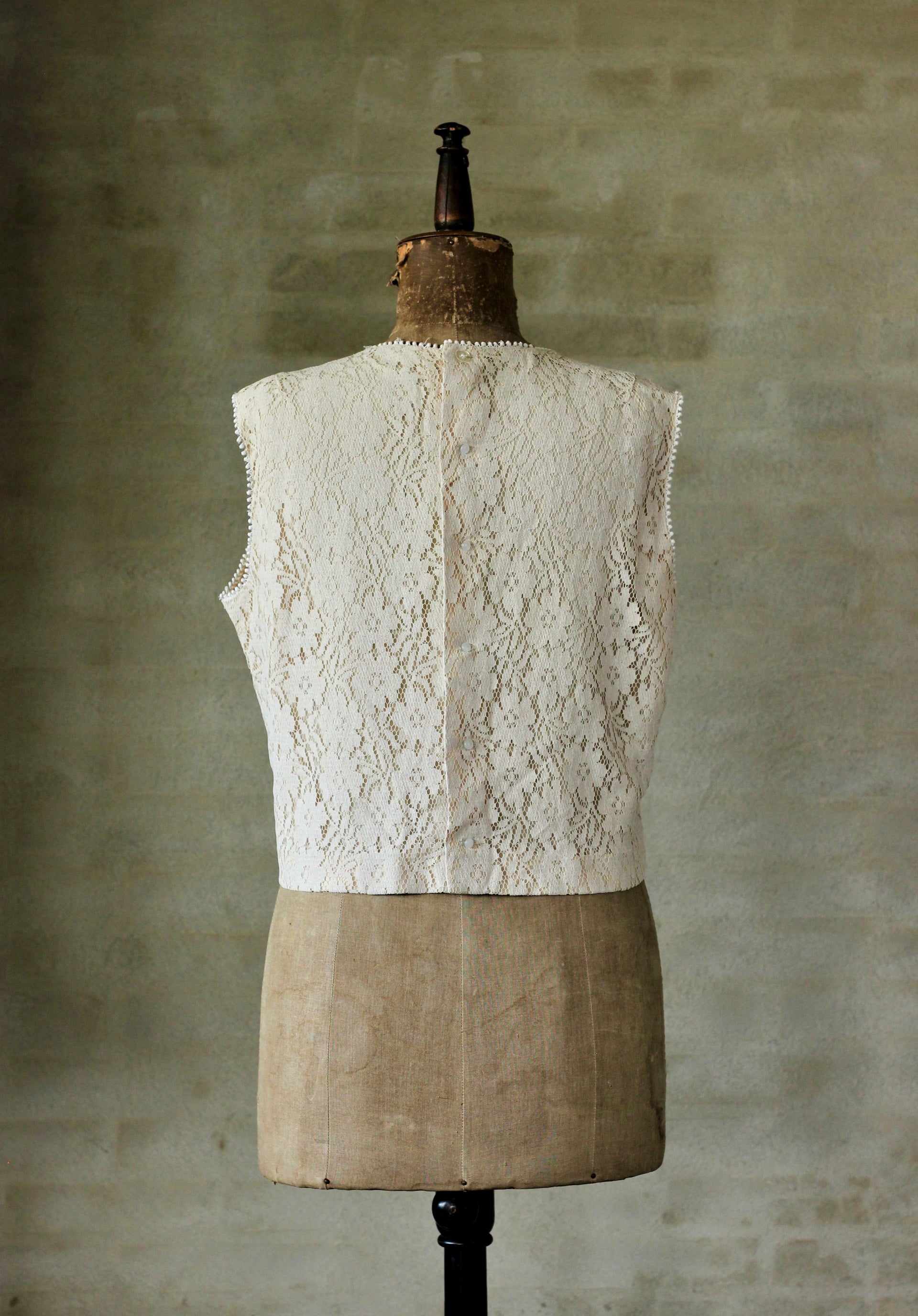 1950s Vintage Sand Lace Top/Made in Denmark/Size L