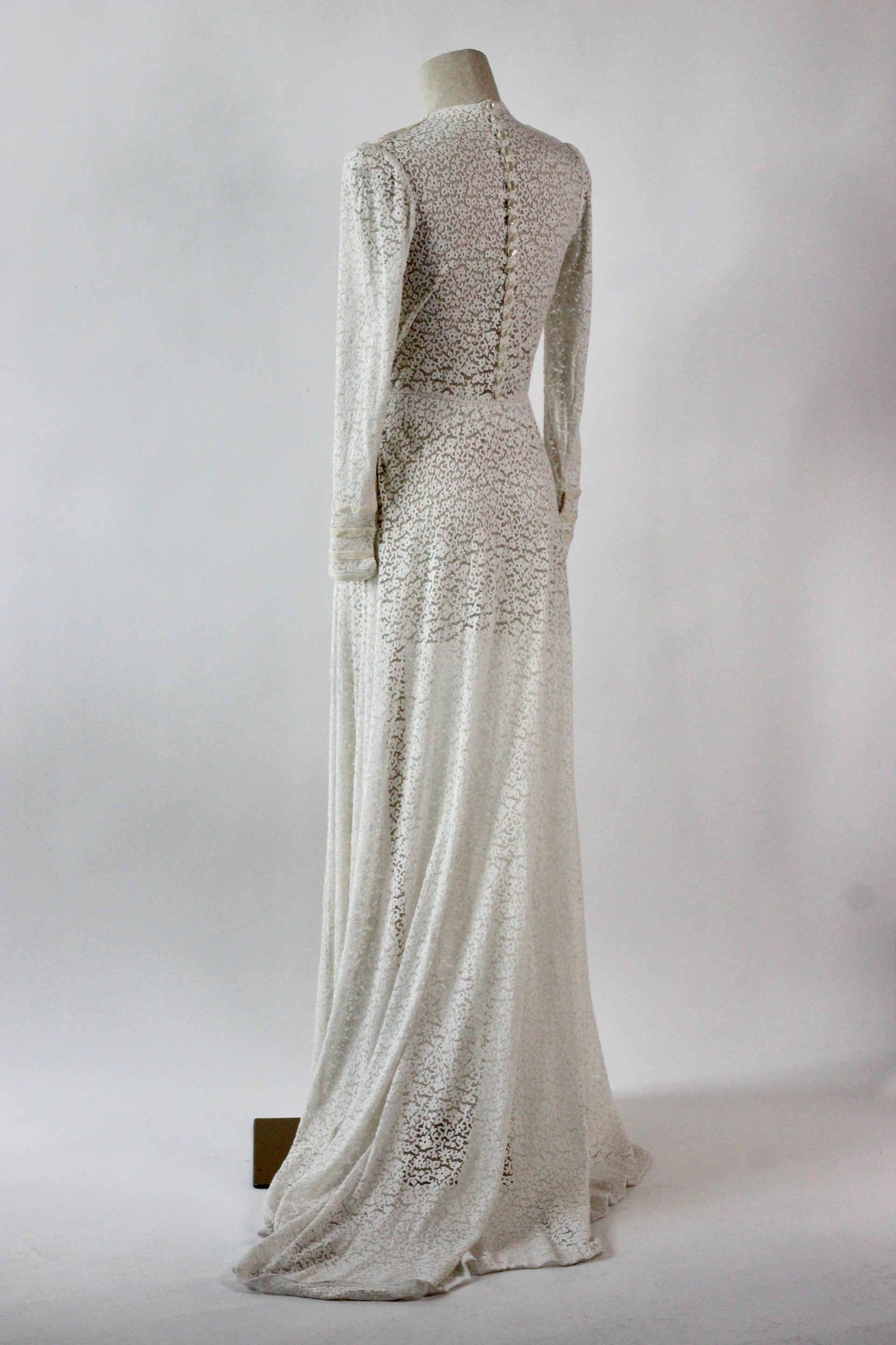 1920s 1930s Vintage Lace Wedding Dress // Size XS