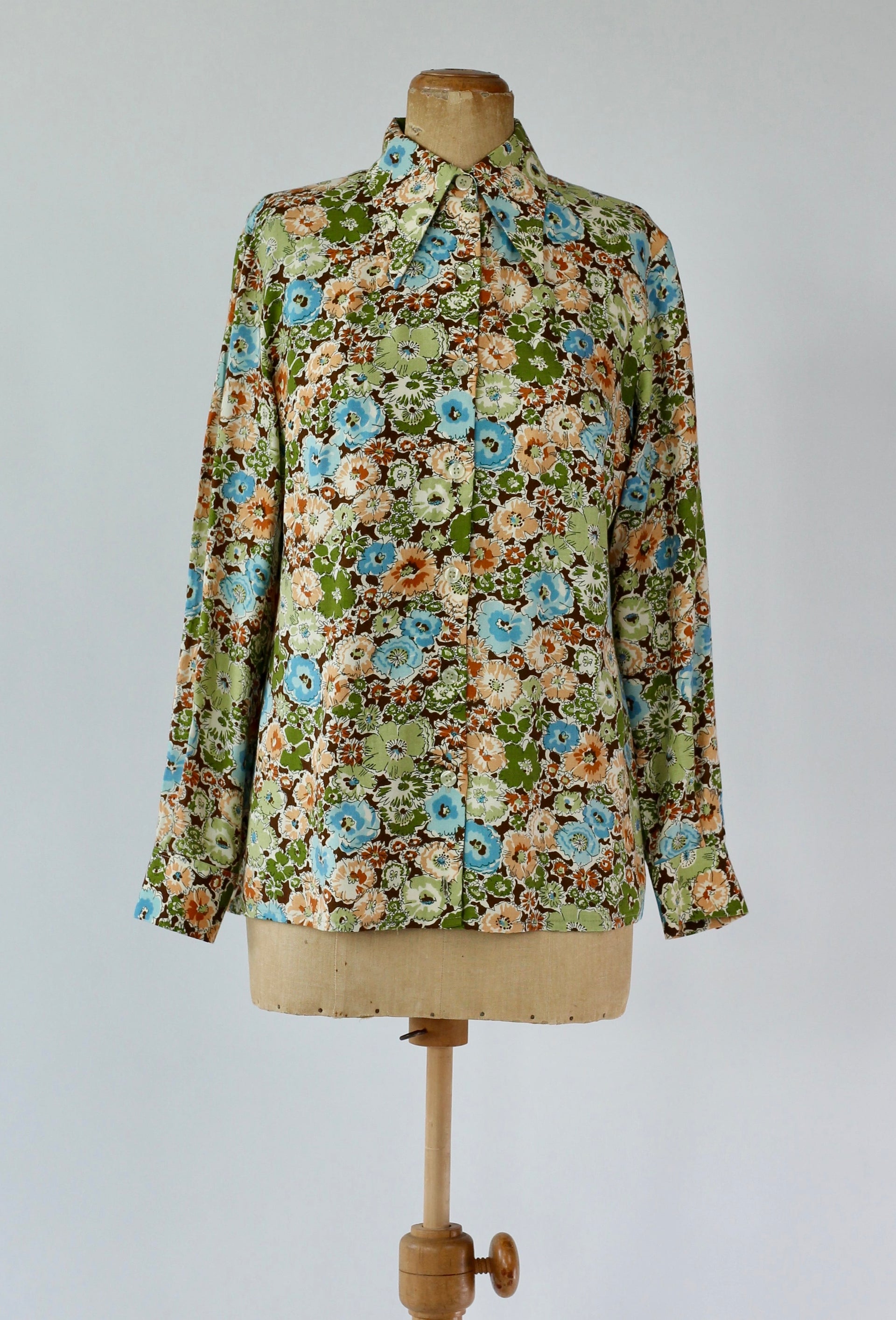 1970s Brown Floral Printed Shirt with Dagger Collar//Size L