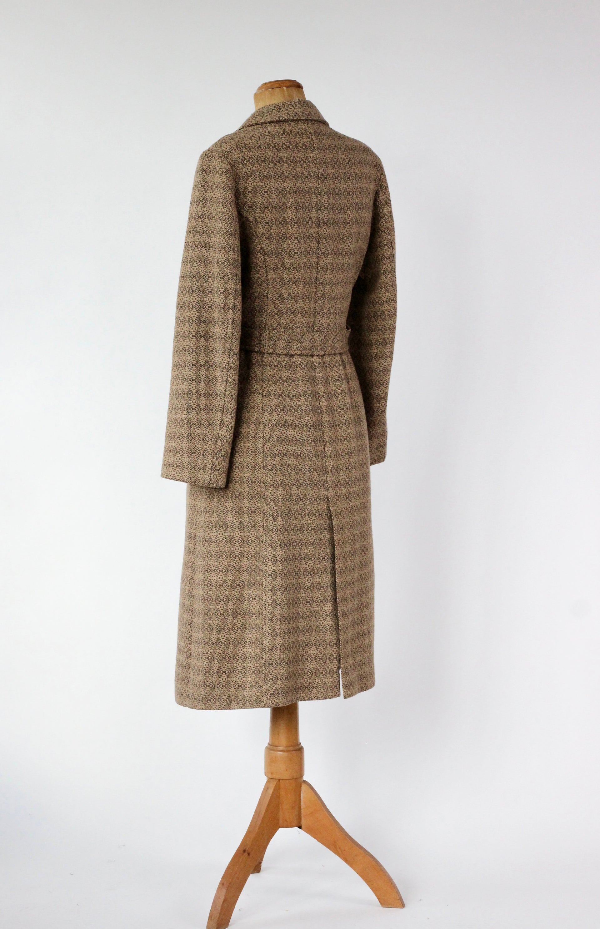 Vintage Slim Fit Wool Coat//Danish Design //Size M