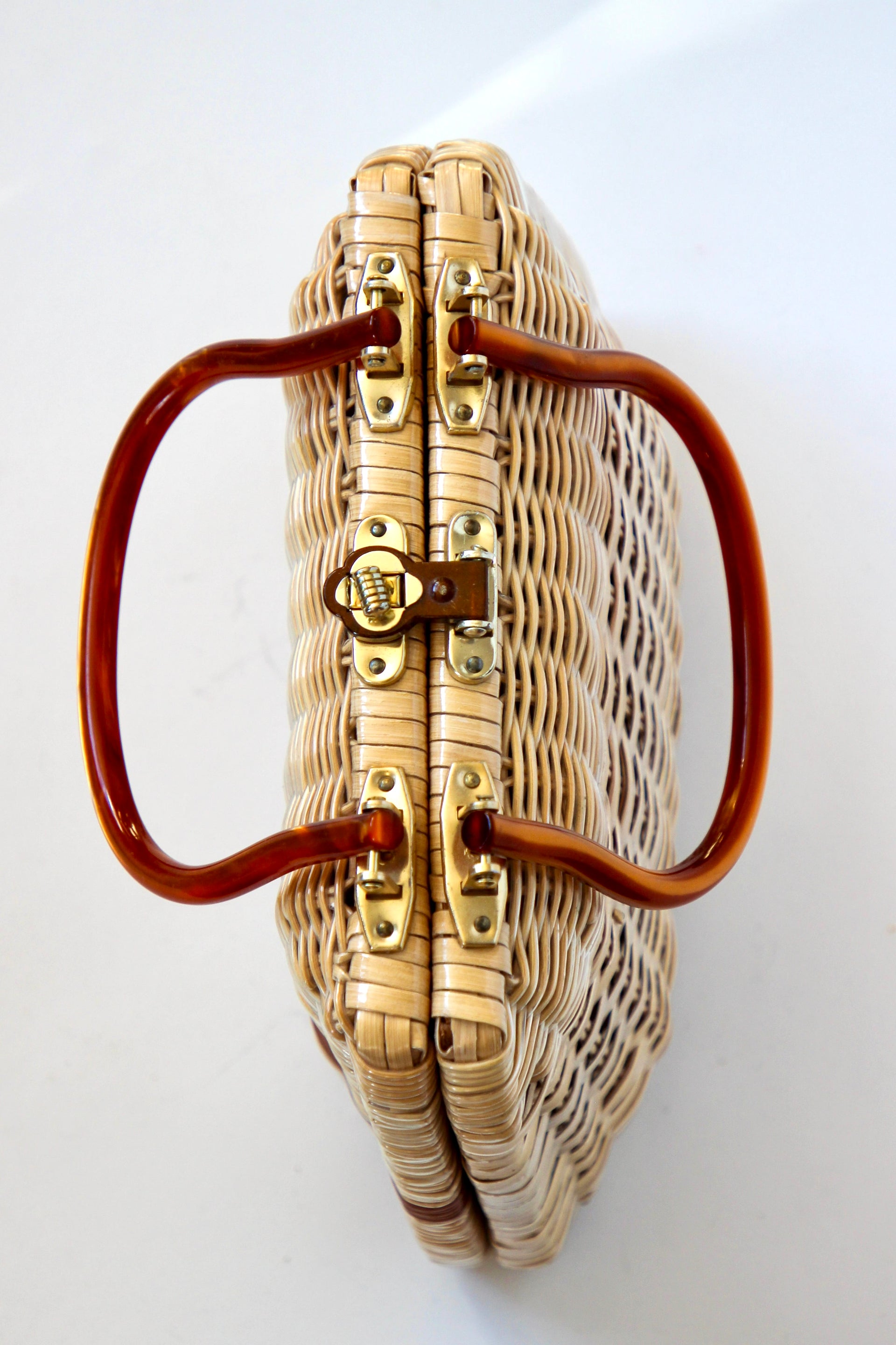 1950s 1960s Straw Top Handle Bag/Purse with Lucite Handle