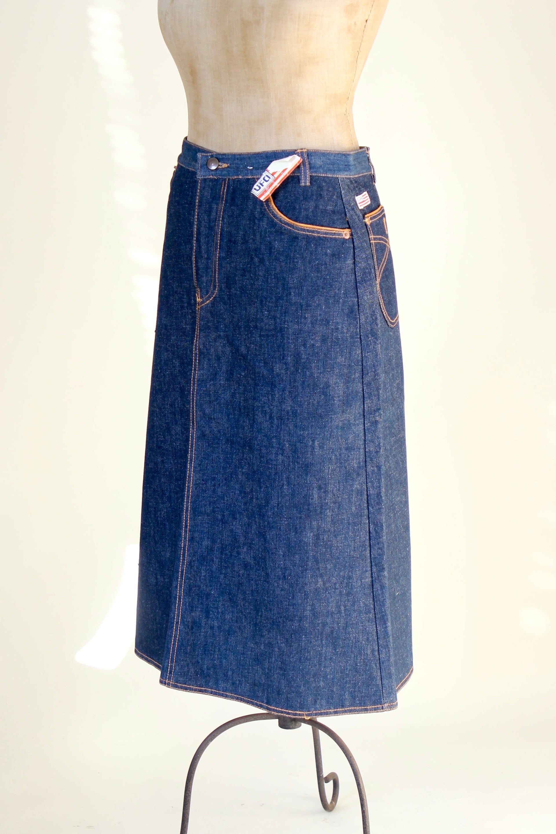 1970s DEADSTOCK Blue Denim Vintage Skirt With // Size M