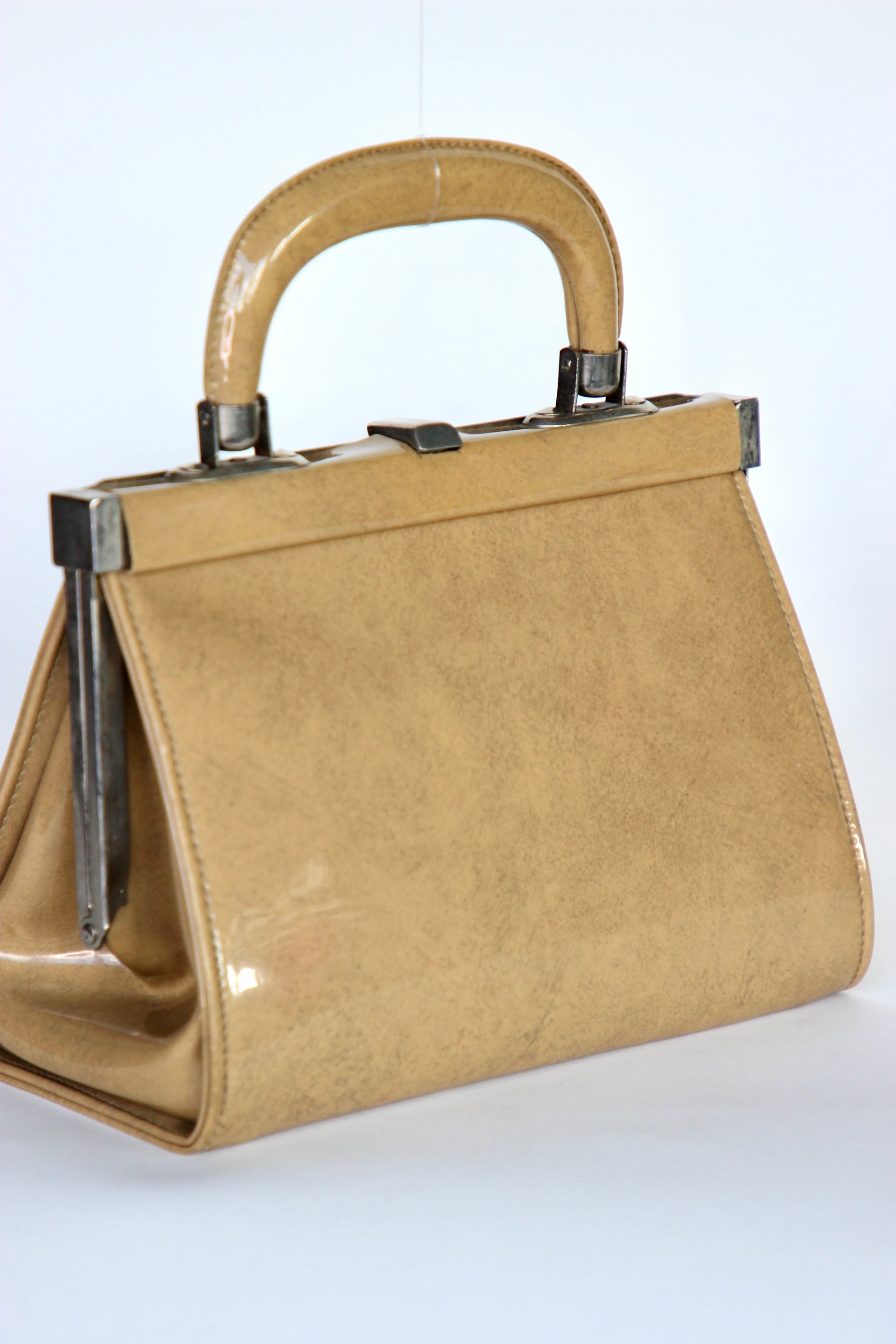 1960s Vintage Beige/Camel Vinyl Top Handle Bag/Purse with Silver Closure.