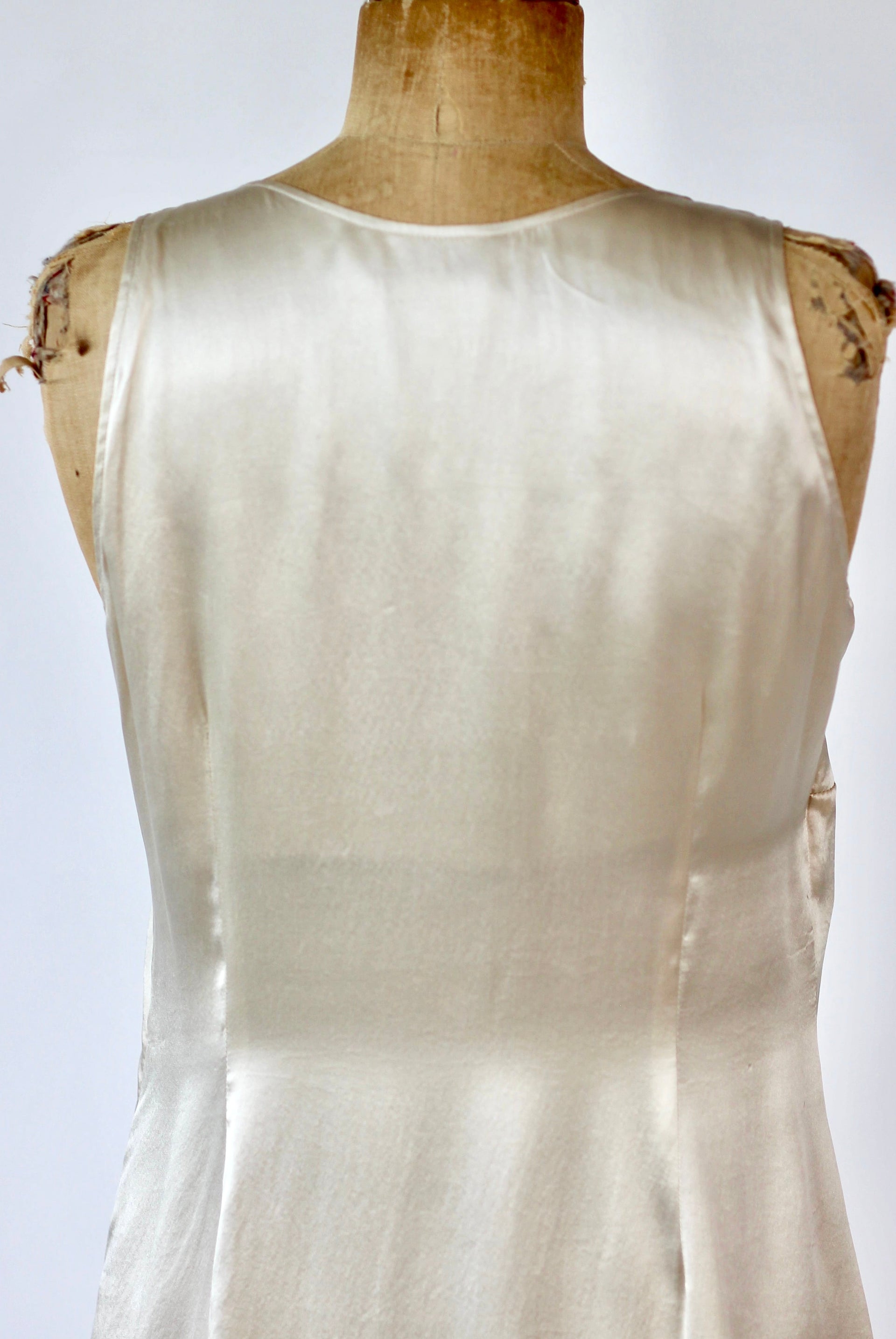 Vintage Ivory Sleeveles Silk Dress with Flower Applique //Danish Design//Size M