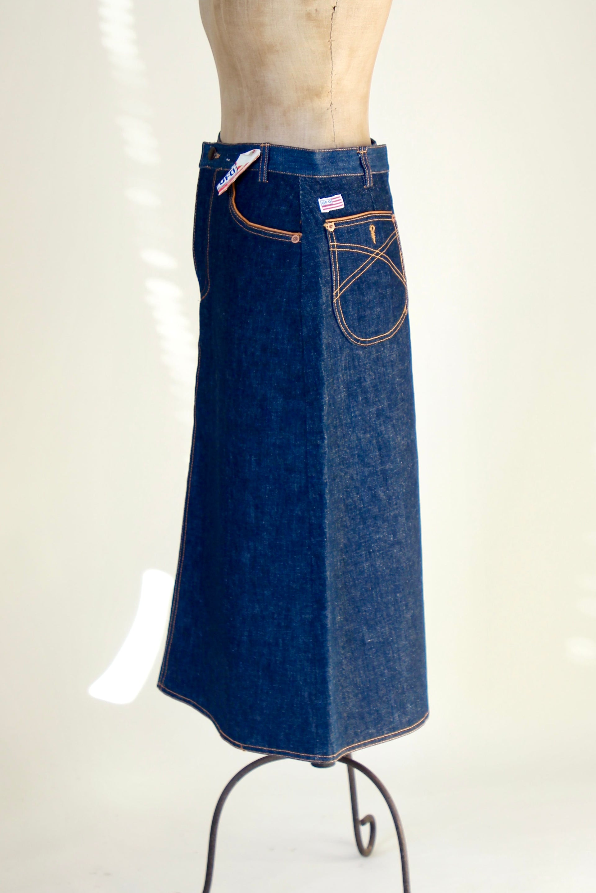 1970s DEADSTOCK Blue Denim Vintage Skirt With // Size M