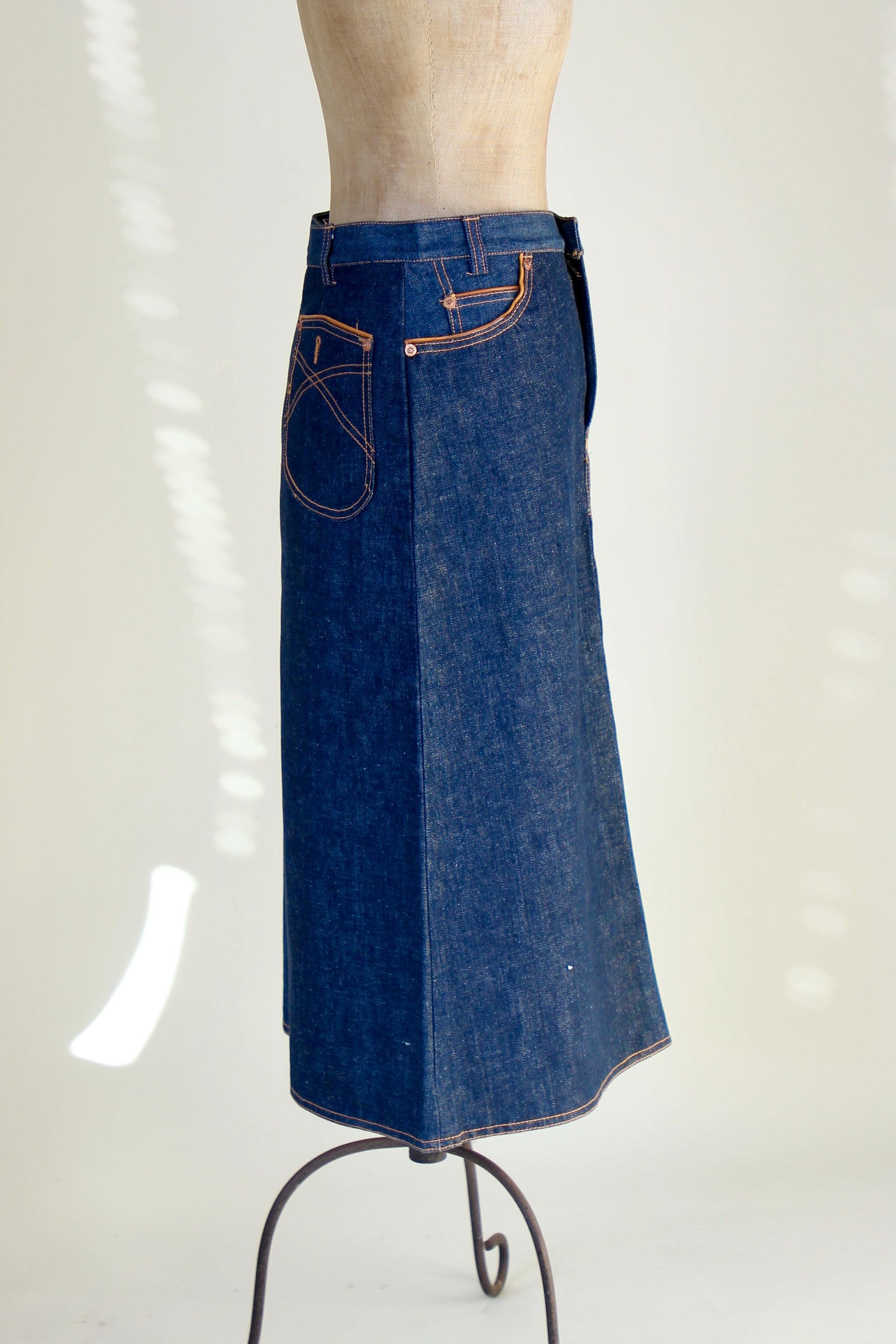 1970s DEADSTOCK Blue Denim Vintage Skirt With // Size M
