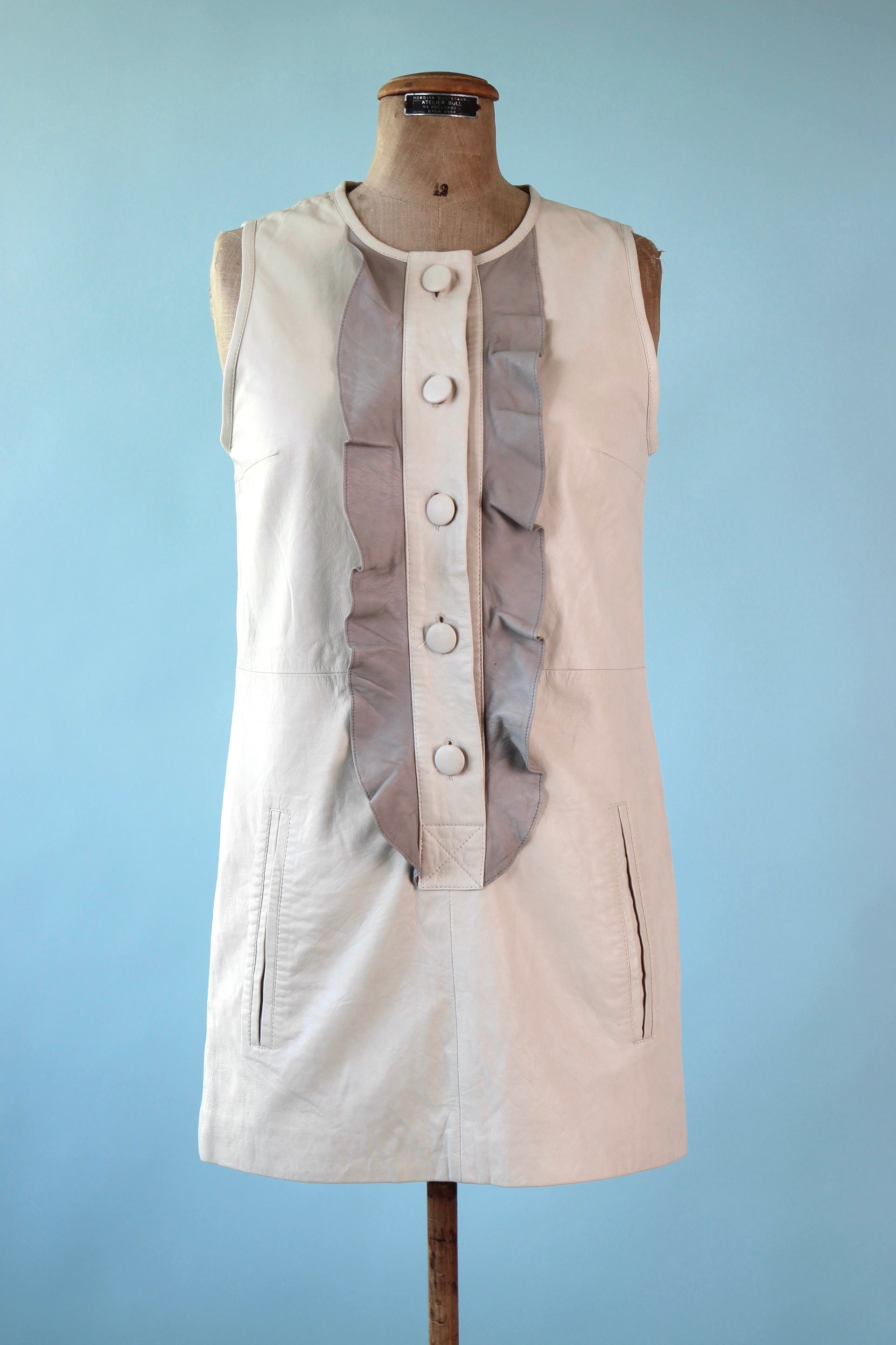 Vintage Baum und Pferdgarten Ivory Shift Leather Dress // Size EU 38