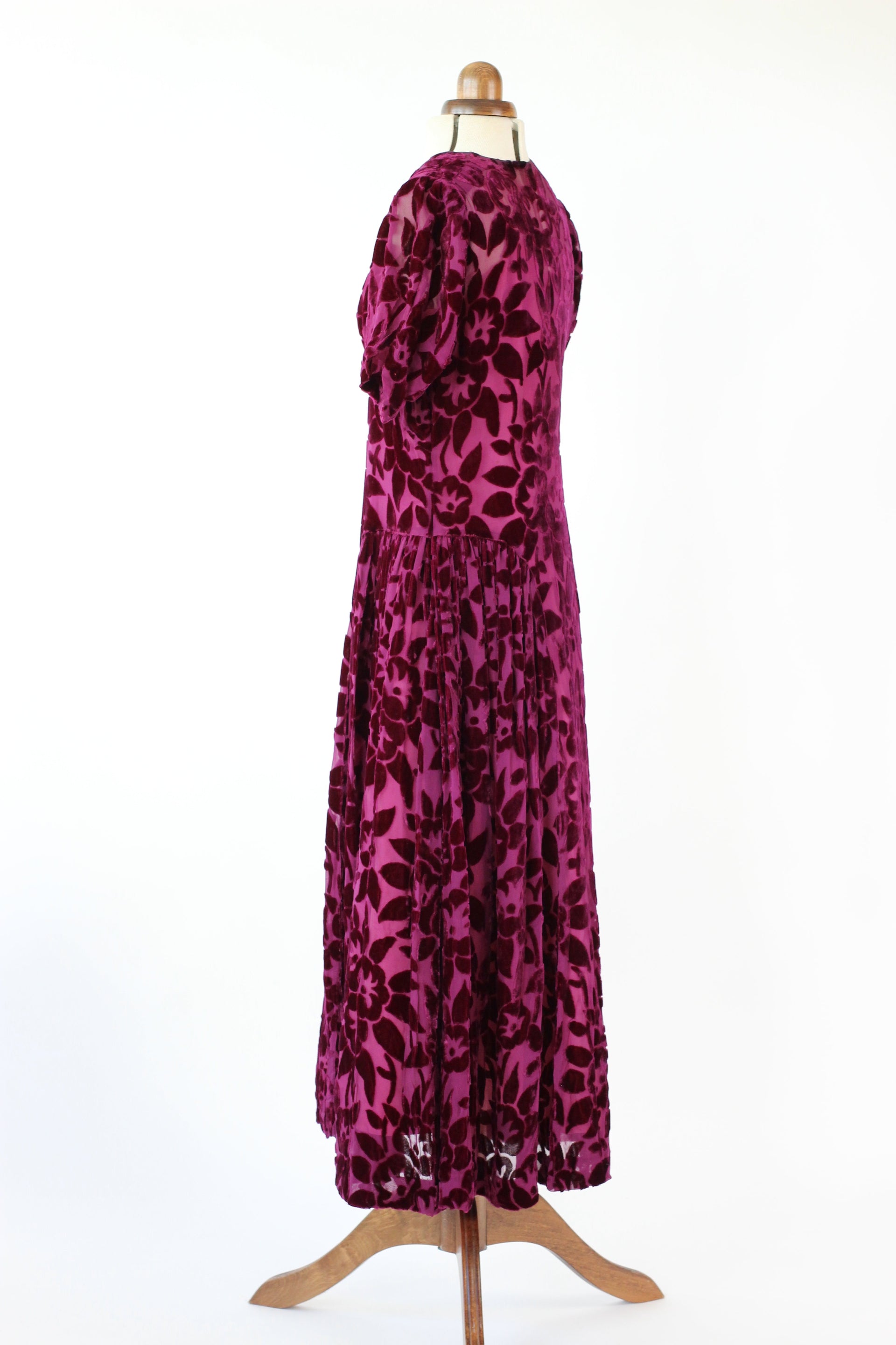 1930s 1940s Vintage Dark Purple Chiffon Dress with Velvet Flowers // Size S/M