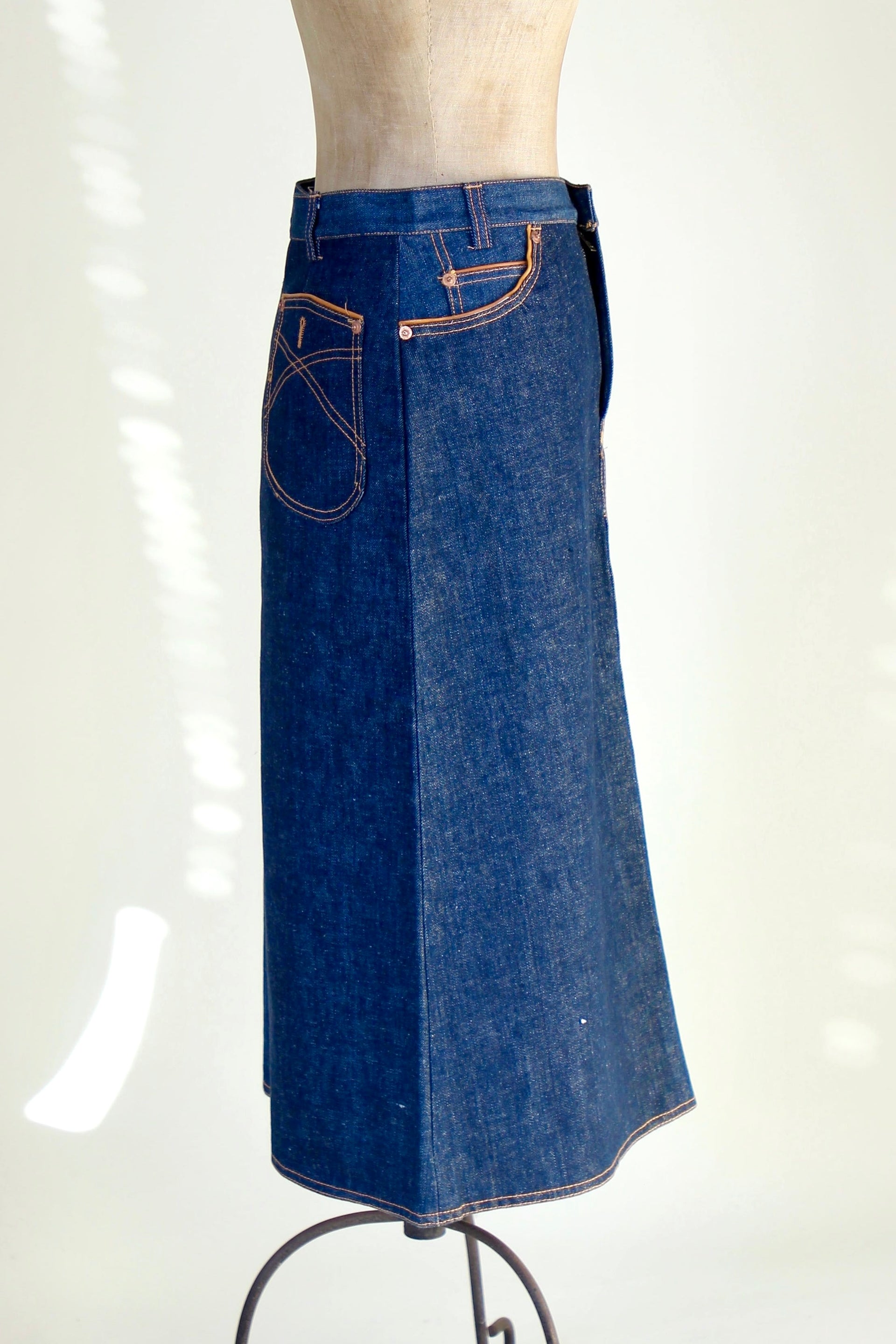 1970s DEADSTOCK Blue Denim Vintage Skirt With // Size M
