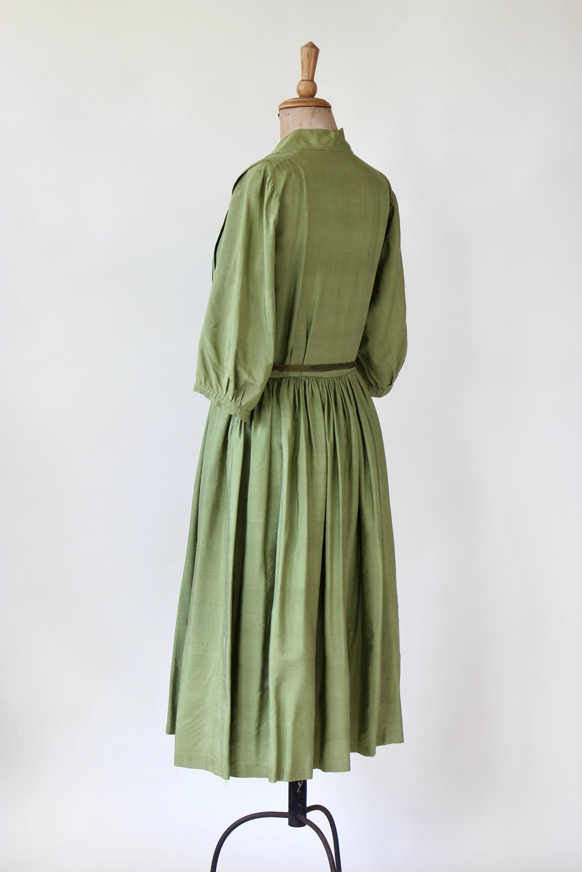 1970s Green Silk Designer Shirt Dress//Size S/M