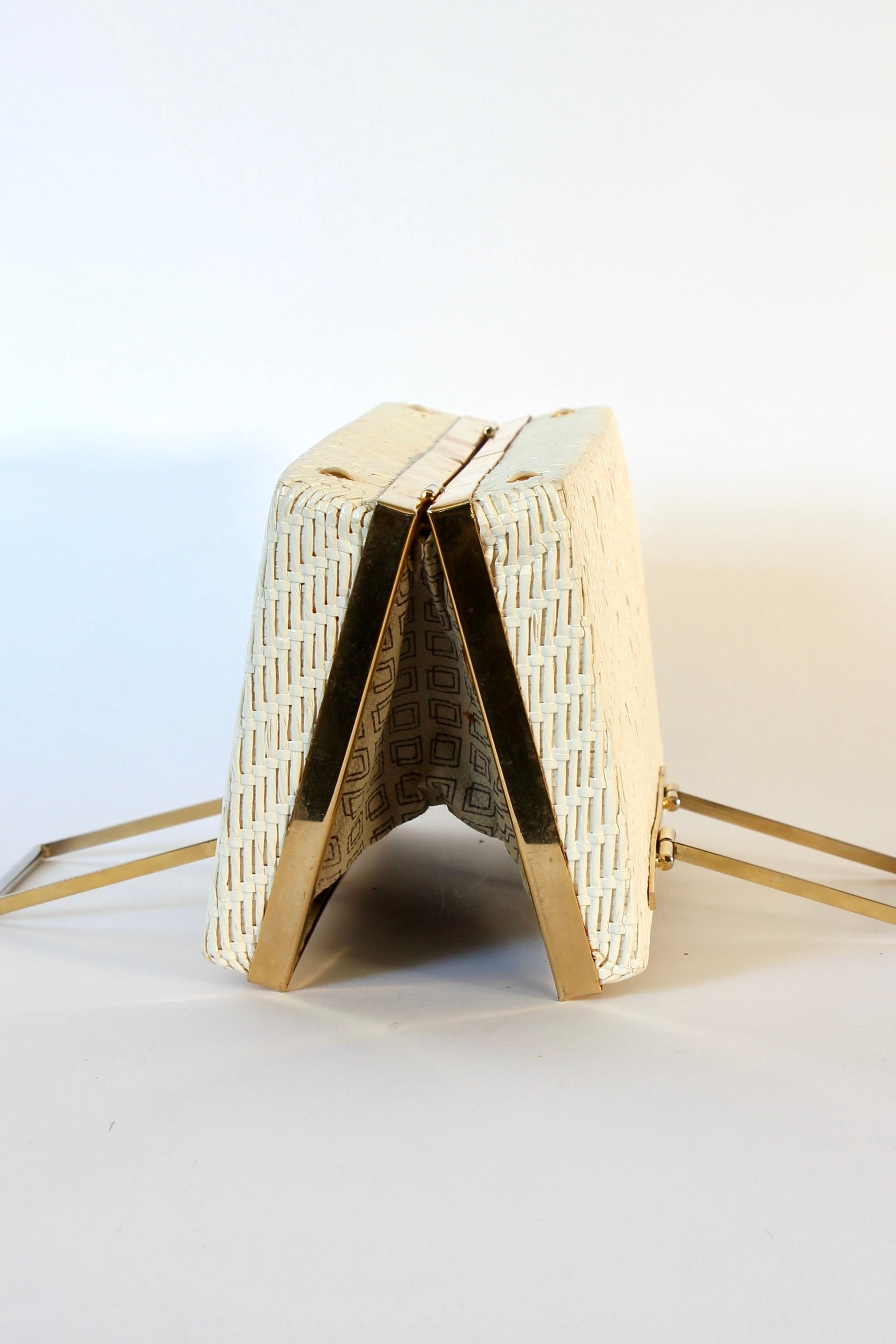 1960s Ivory Straw Top Handle Bag / Purse