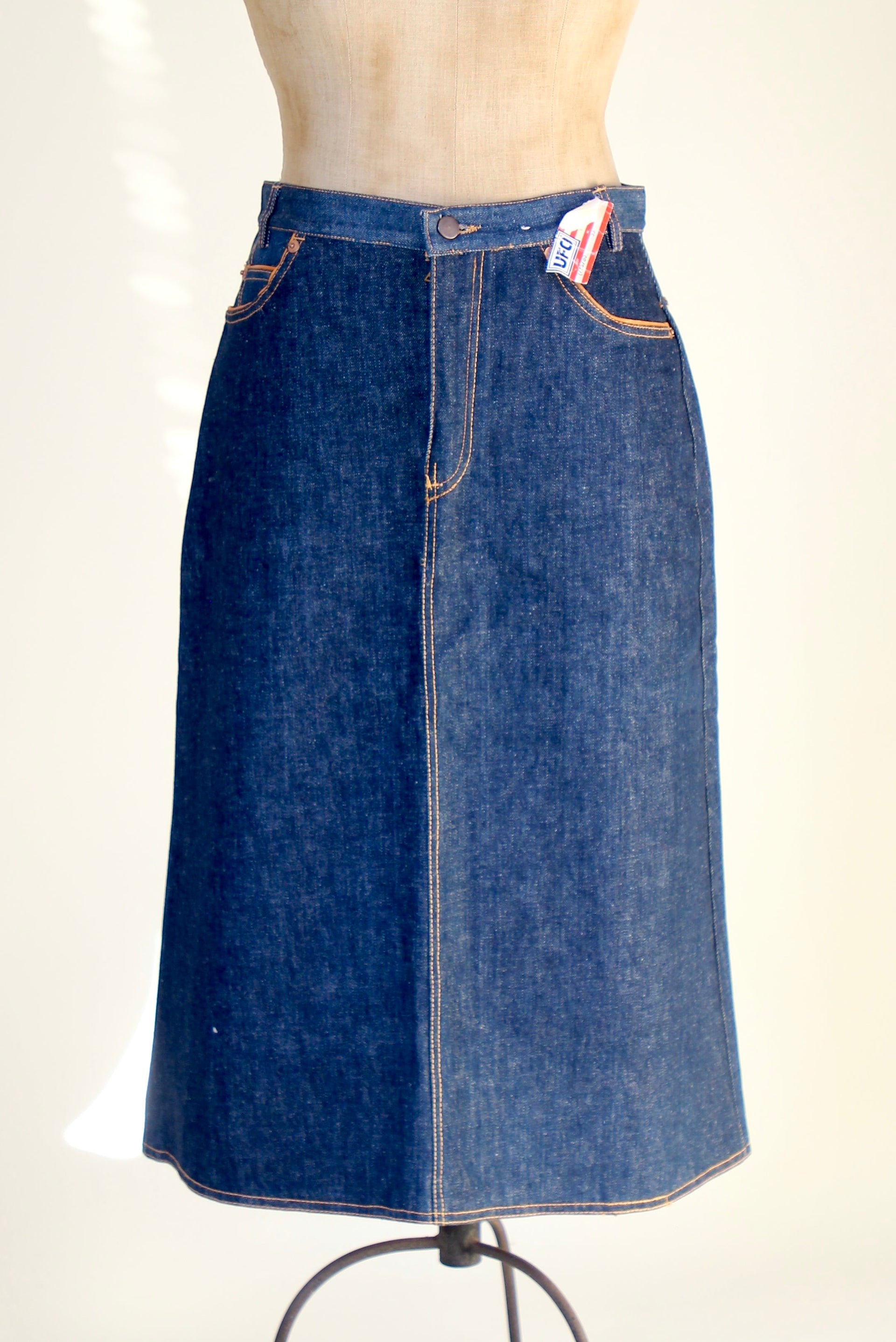 1970s DEADSTOCK Blue Denim Vintage Skirt With // Size M