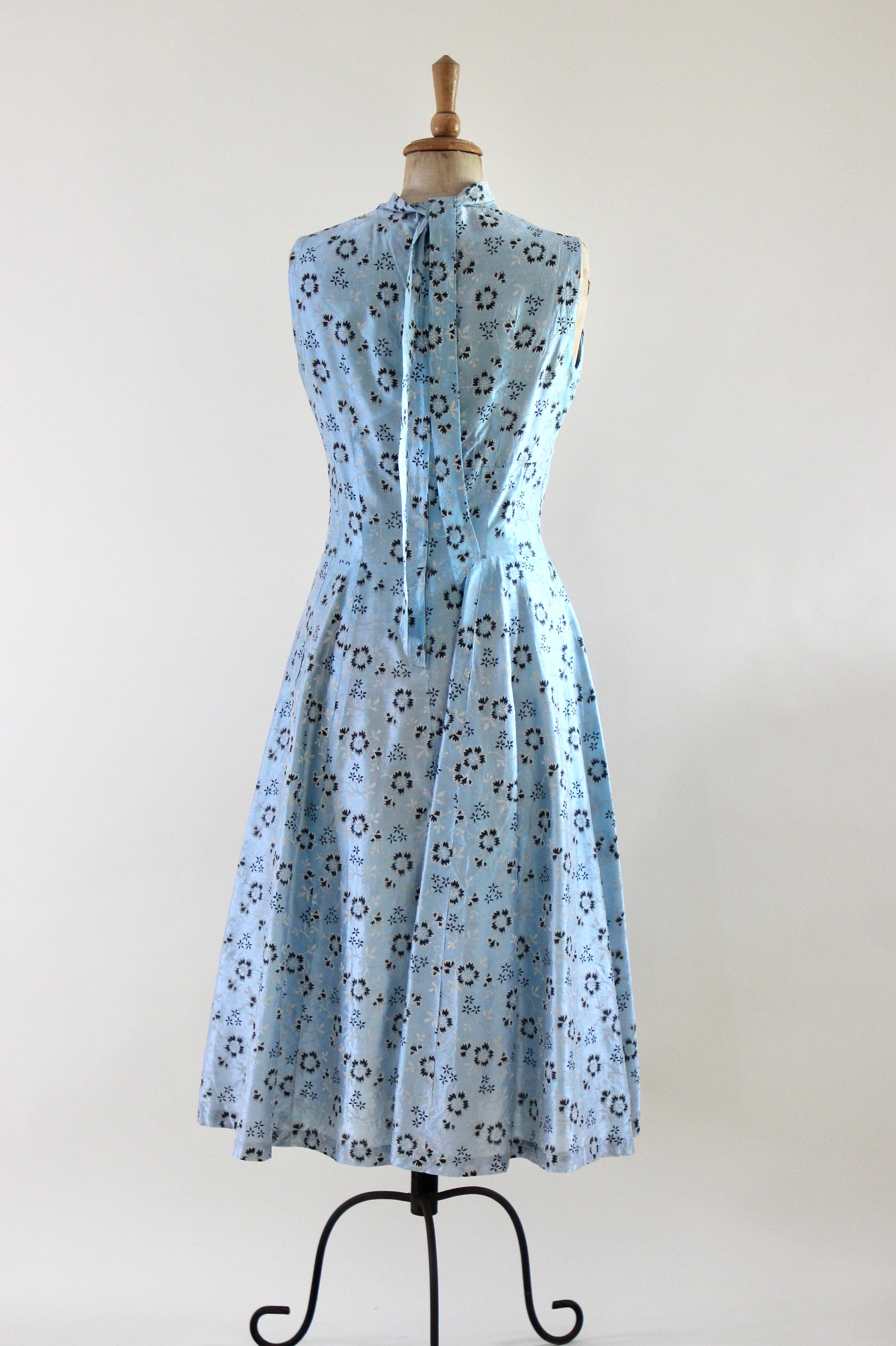 1950s Light Blue Floral Dress//Size S/M