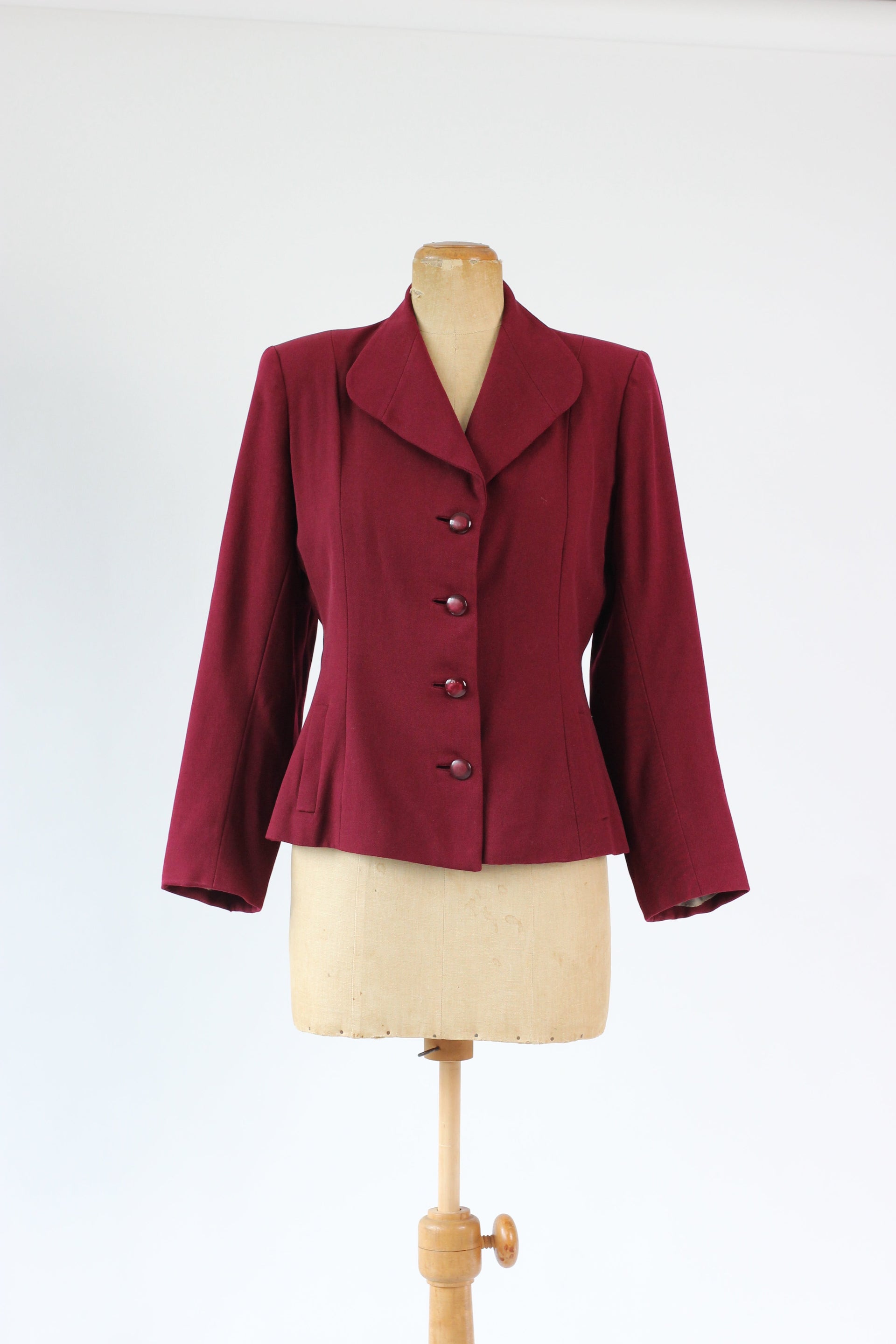 1940s Vintage Burgundy Fitted Suit Jacket // Size M/L