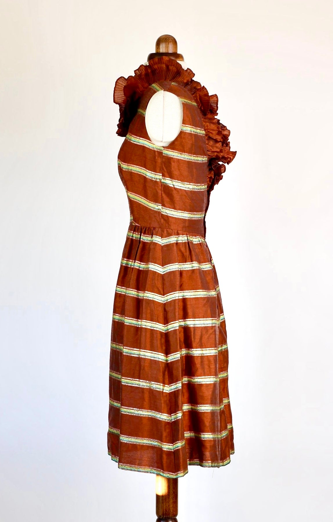 1960s Dress in Brown with Metal Threads//Made in London//Size XS