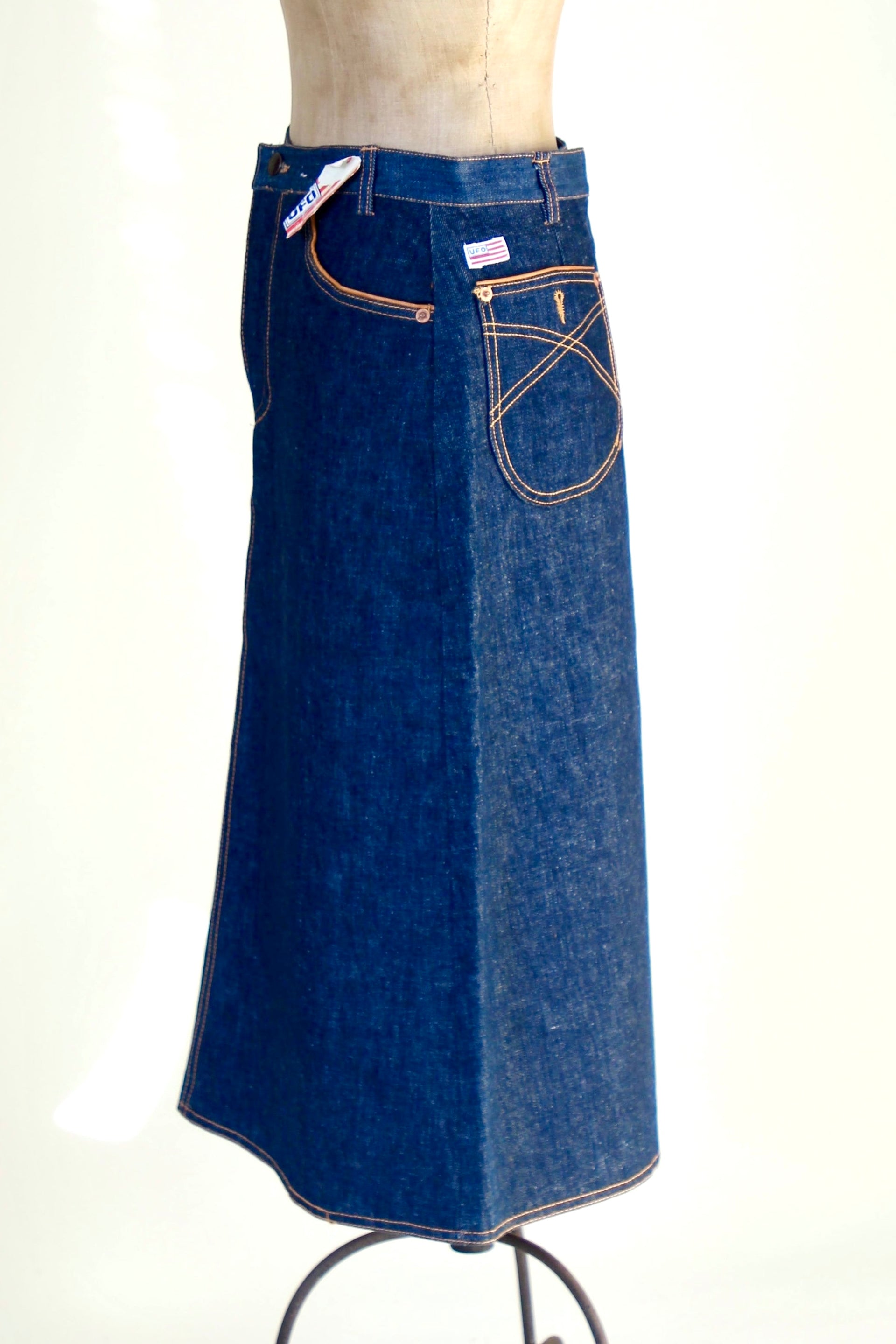 1970s DEADSTOCK Blue Denim Vintage Skirt With // Size M