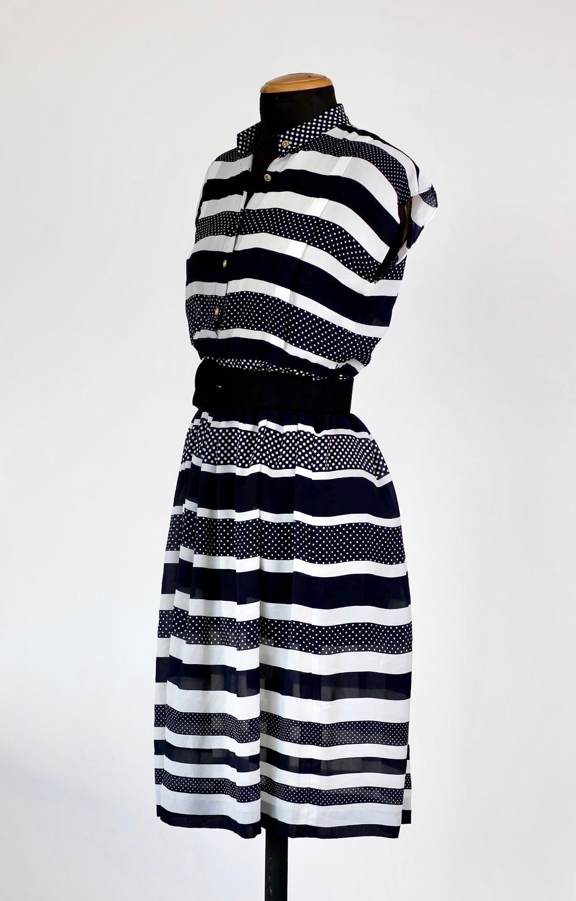 Vintage White and Navy Blue Dress//Size L