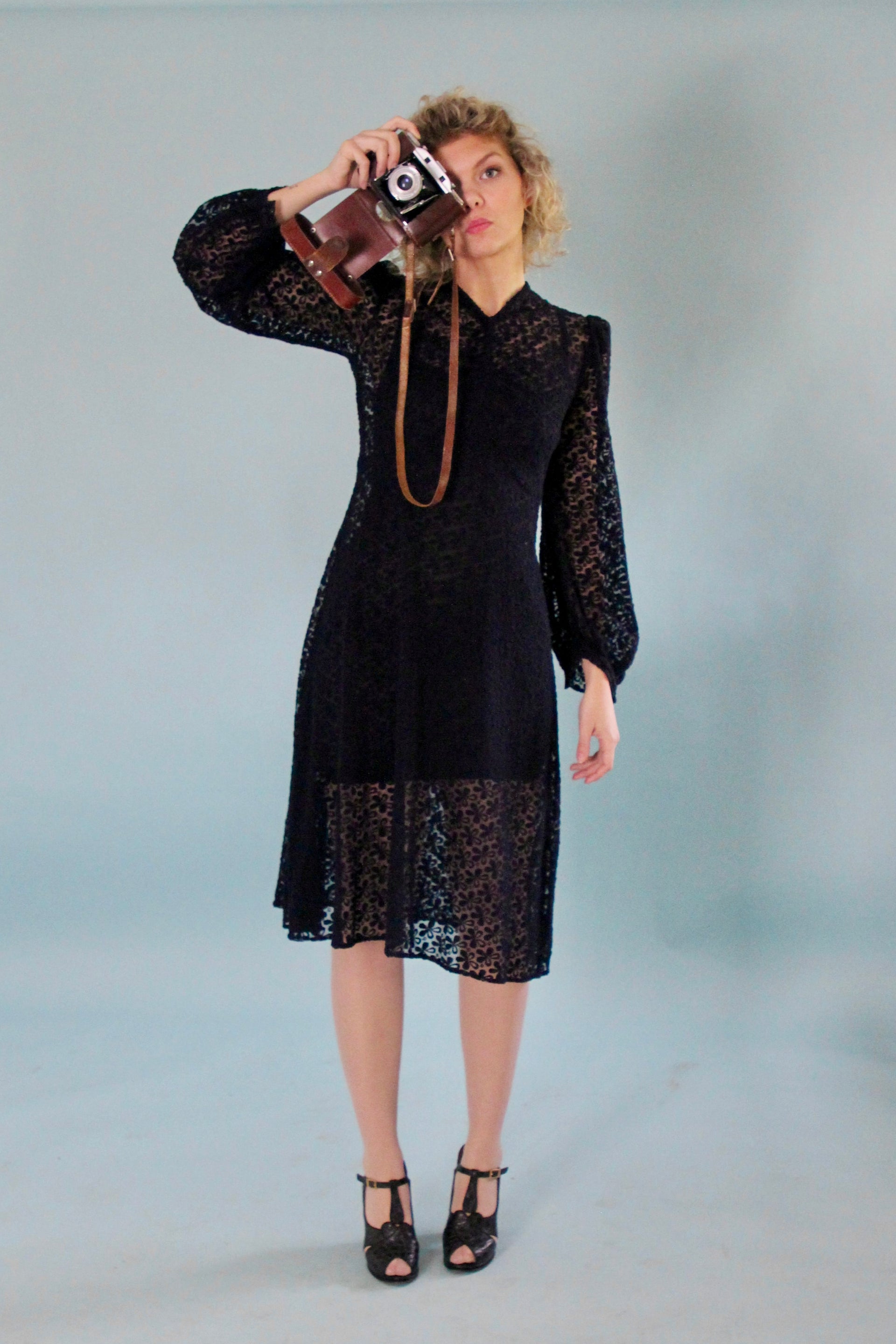 1940s Vintage Navy Blue Lace Dress // Size S/M