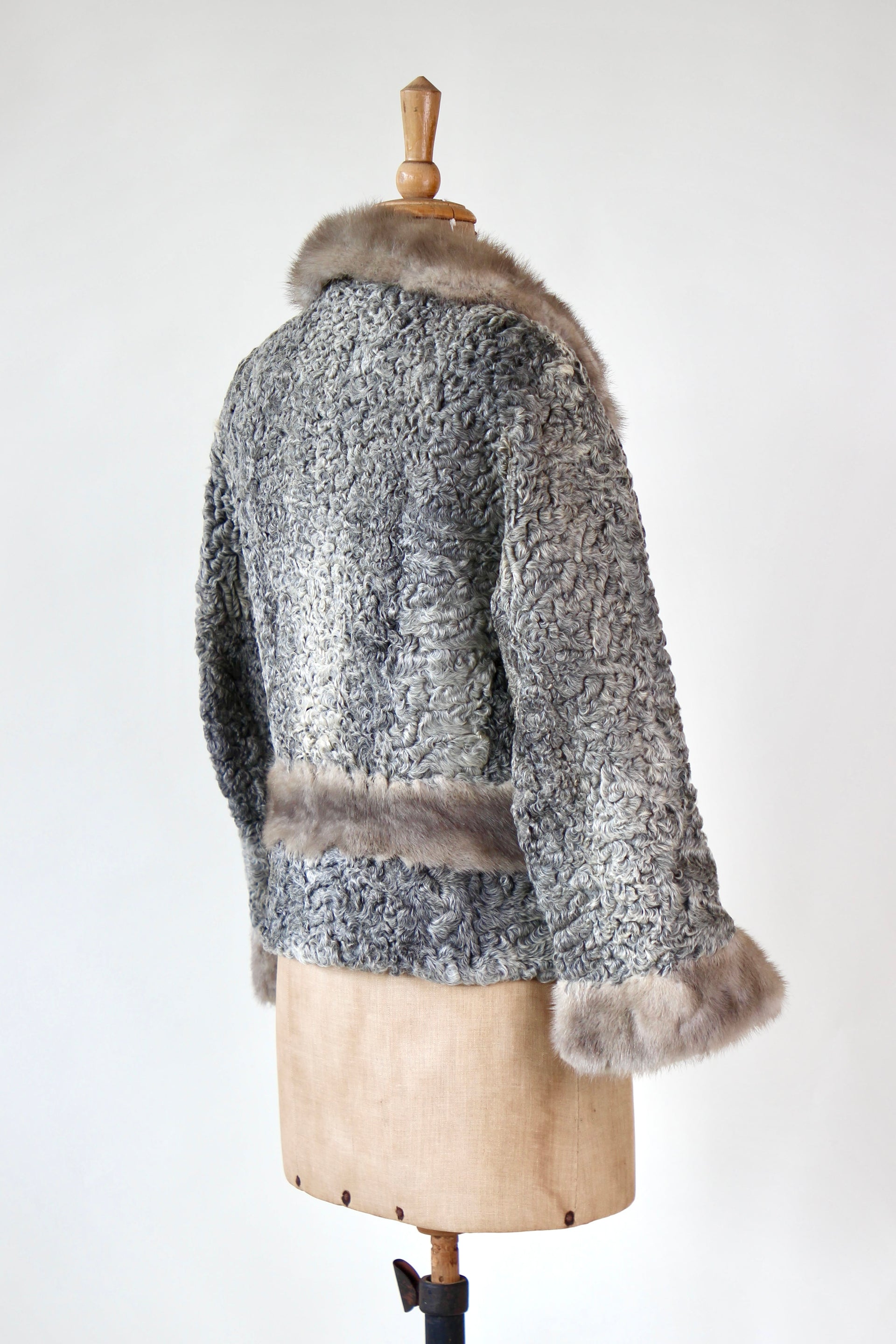 1950s Vintage Grey Lamb Fur and Mink Fur Short Jacket // Size M