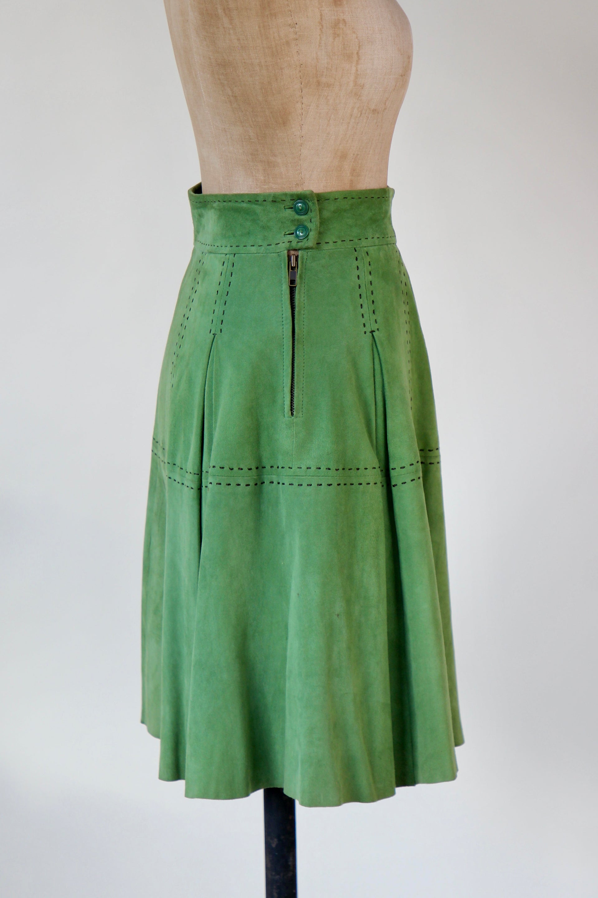 Vintage Green Suede Skirt with Black Stitches // Size XS/S