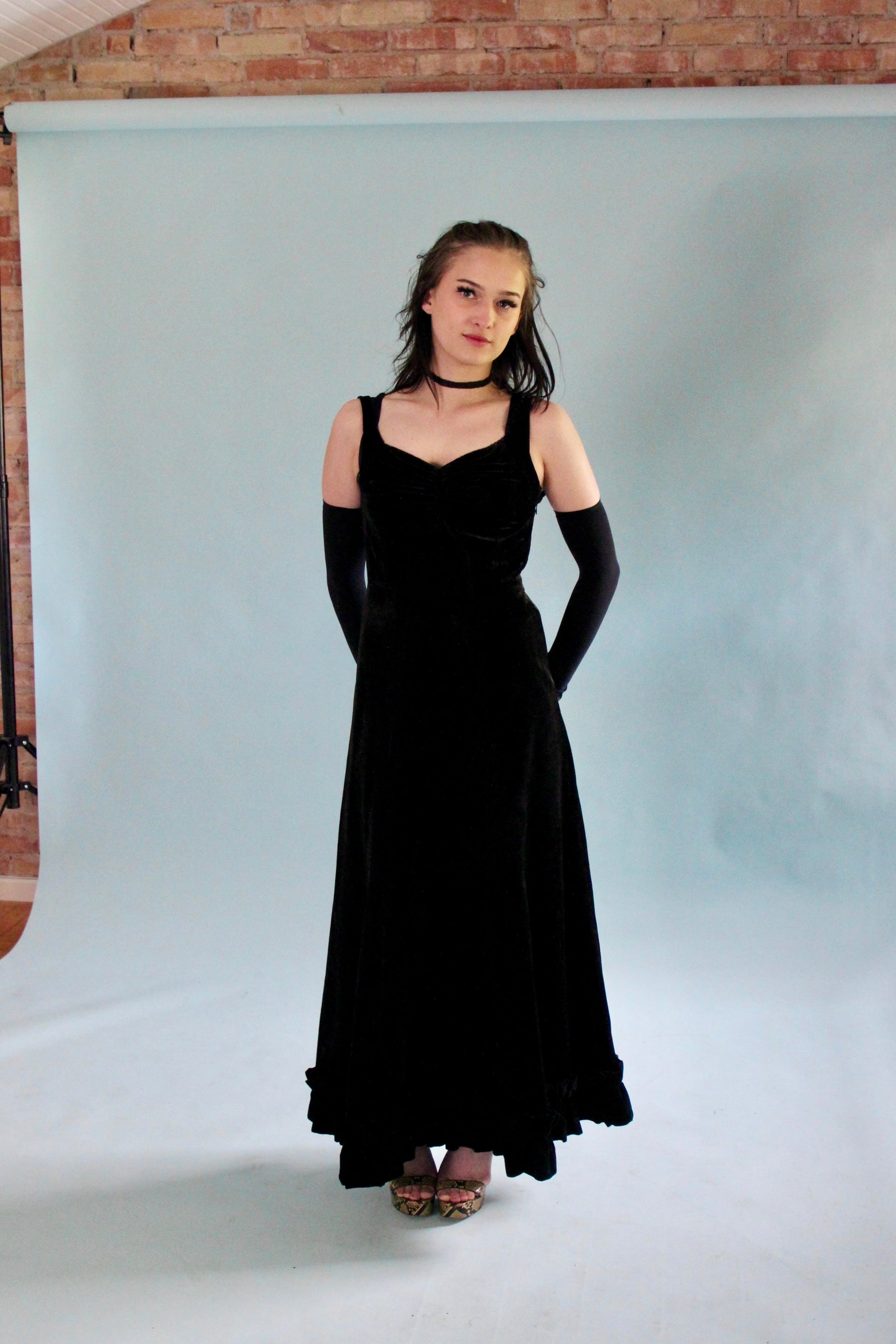 1930s Vintage Dark Brown and Black Velvet Evening Dress // Size XS/S