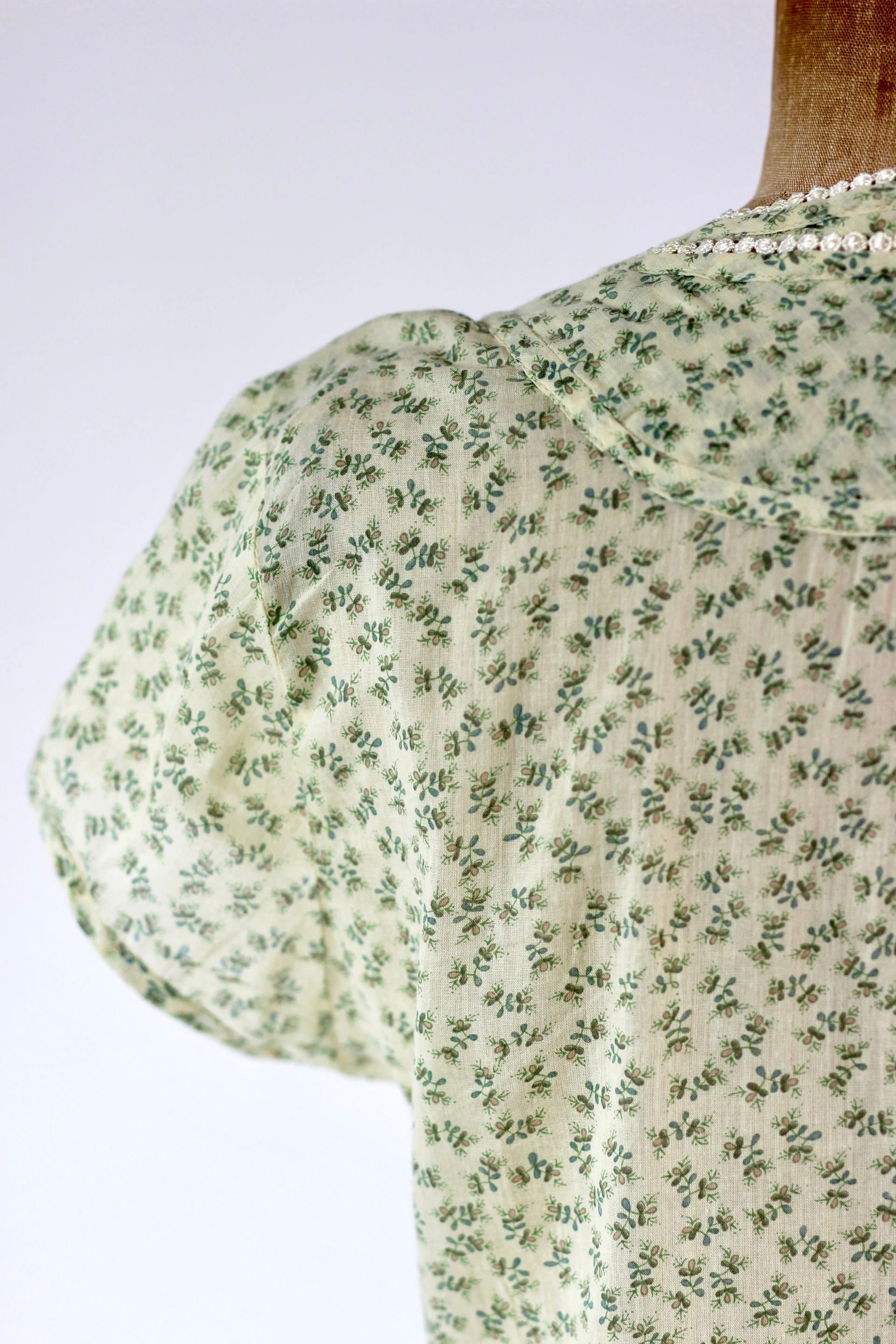 Y2K Vintage Light Yellow Floral Cotton Blouse//Danish Design//Size S/M