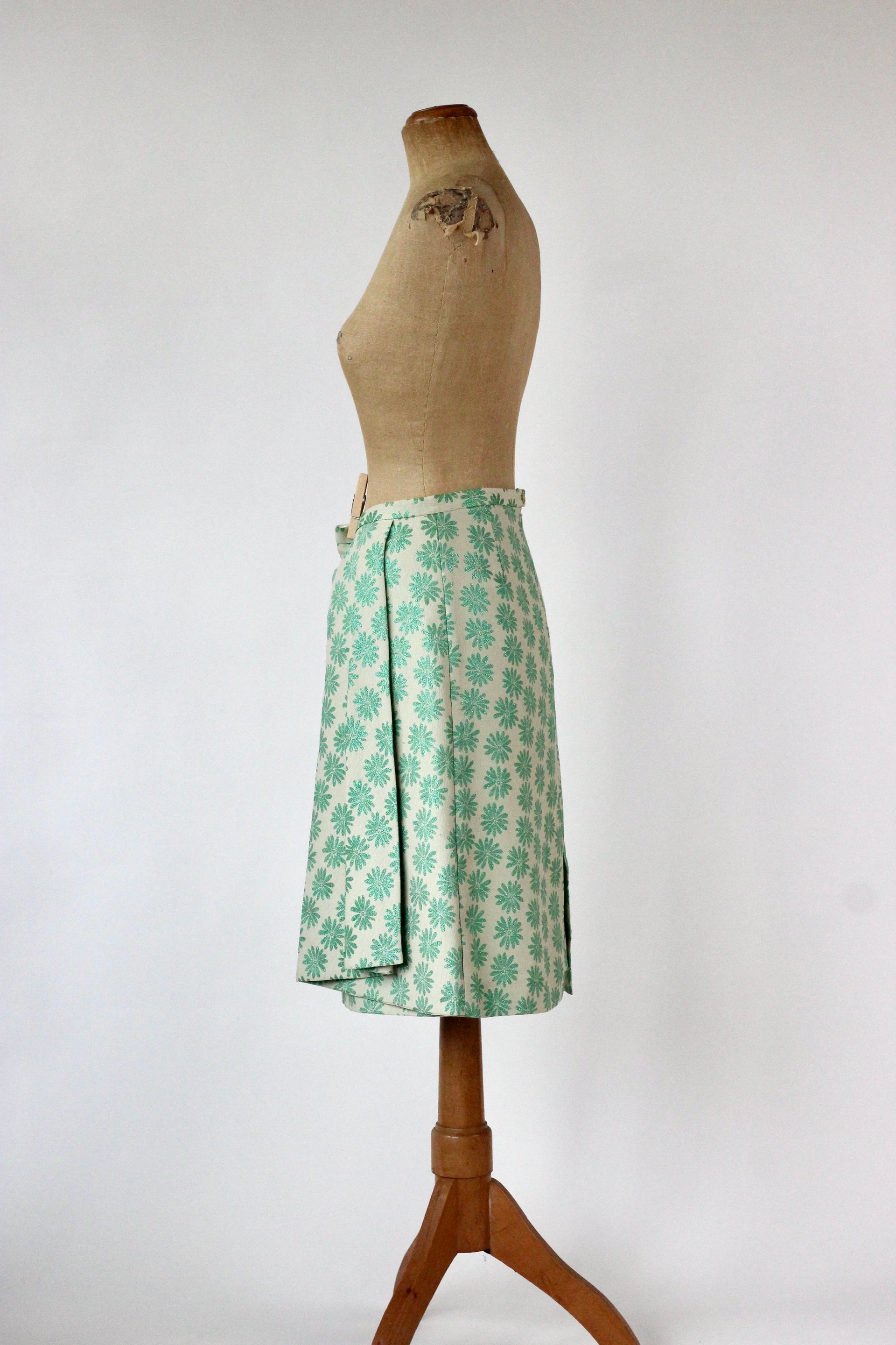 Vintage Y2K Ivory Skirt with Green Flowers // Danish Design // Size M