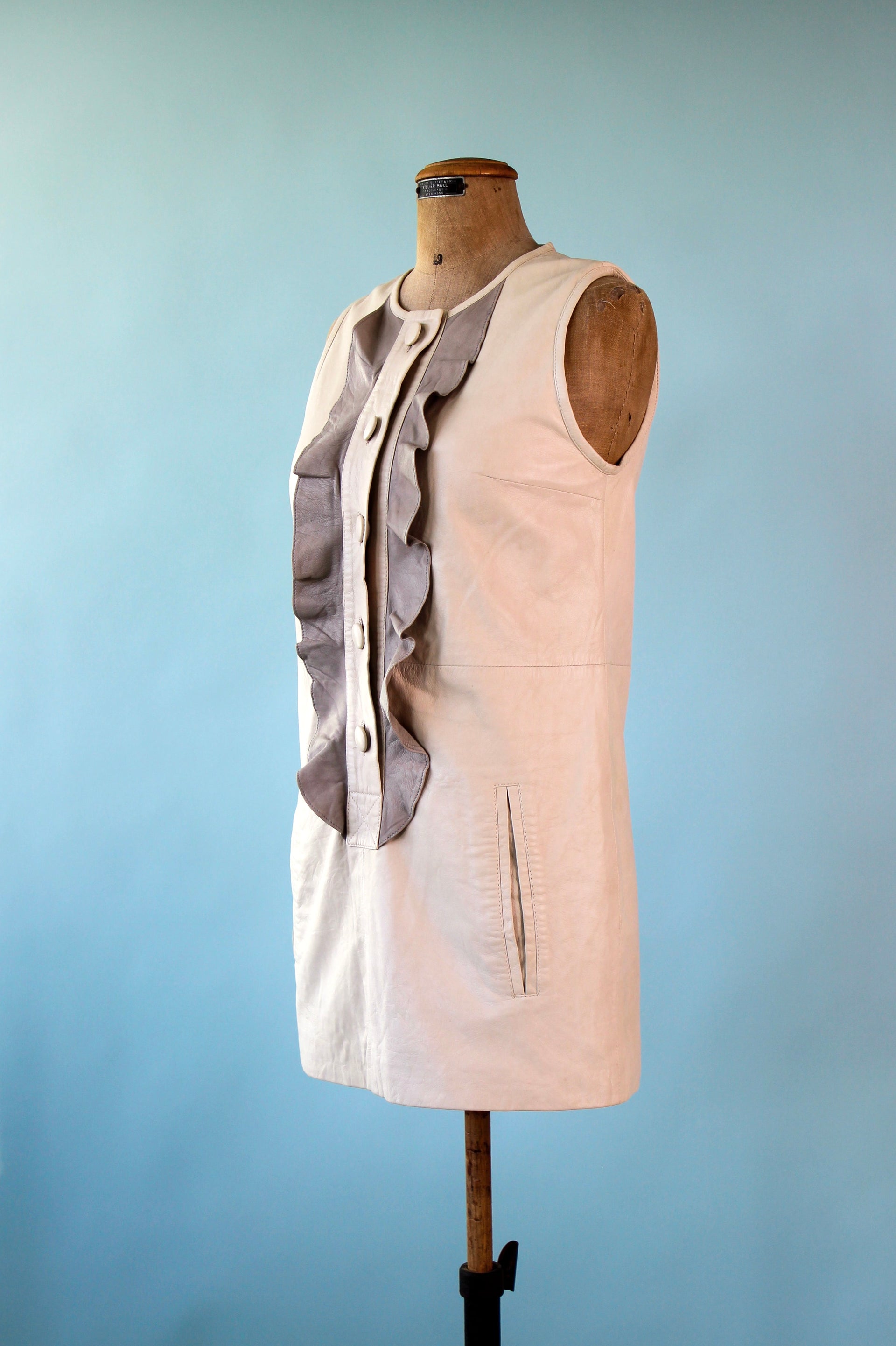 Vintage Baum und Pferdgarten Ivory Shift Leather Dress // Size EU 38