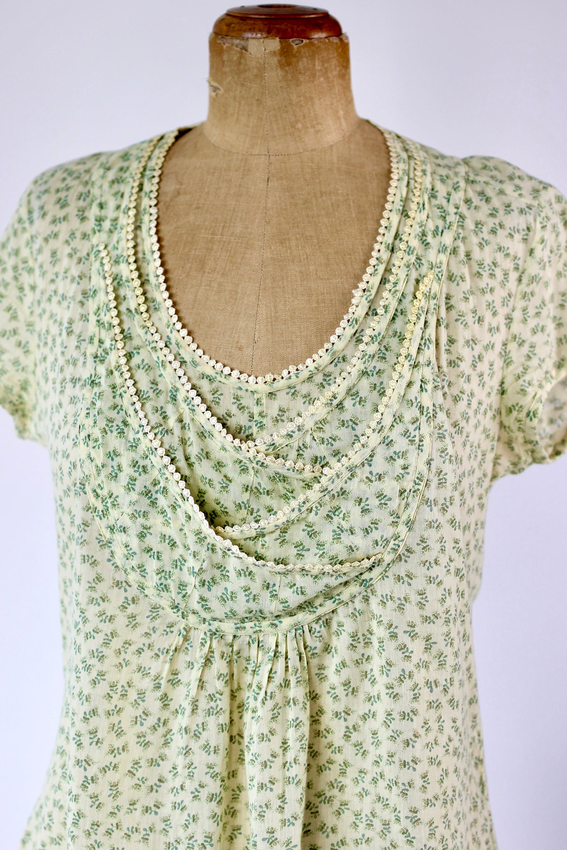 Y2K Vintage Light Yellow Floral Cotton Blouse//Danish Design//Size S/M