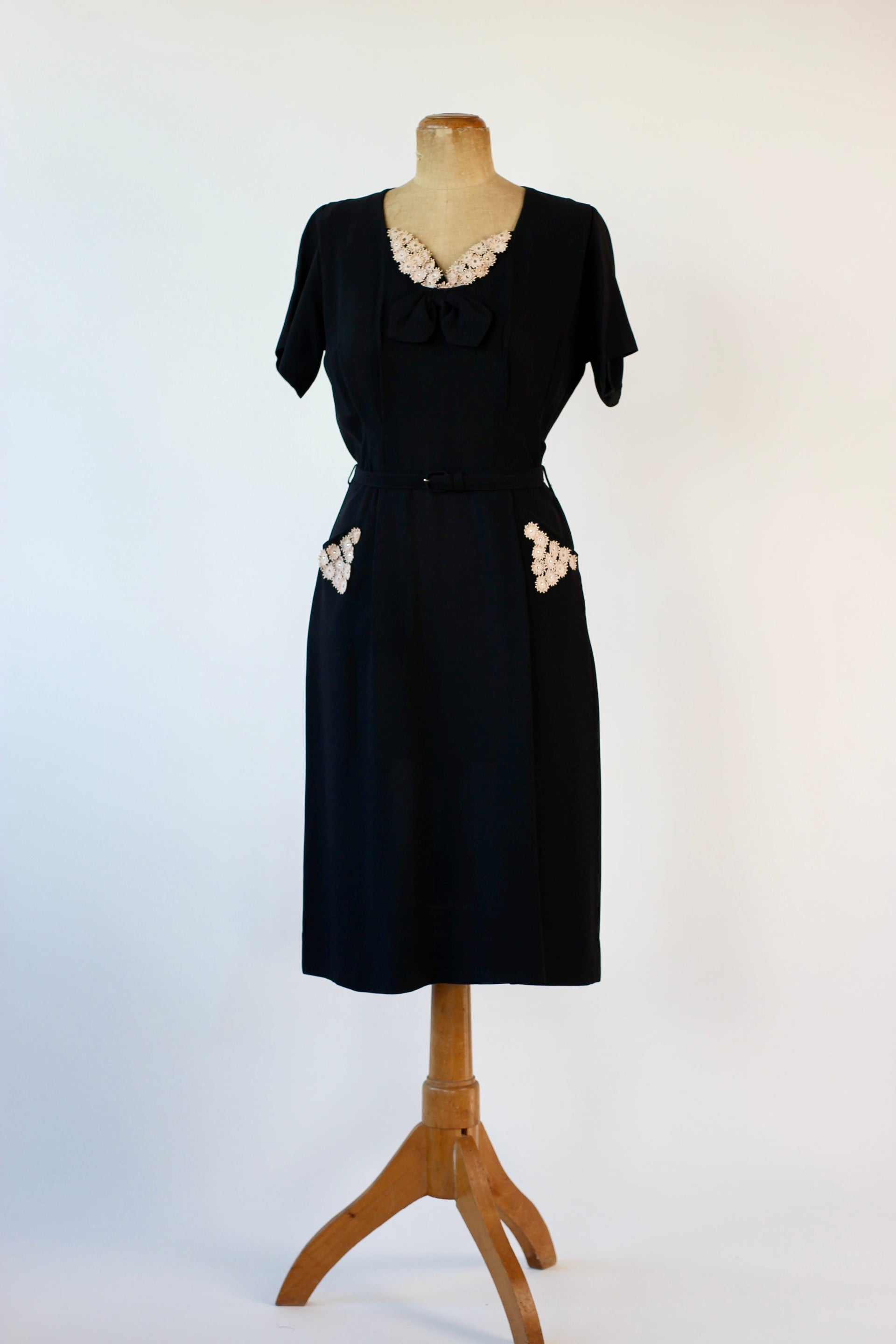 1930s Black Belted Dress // Size M