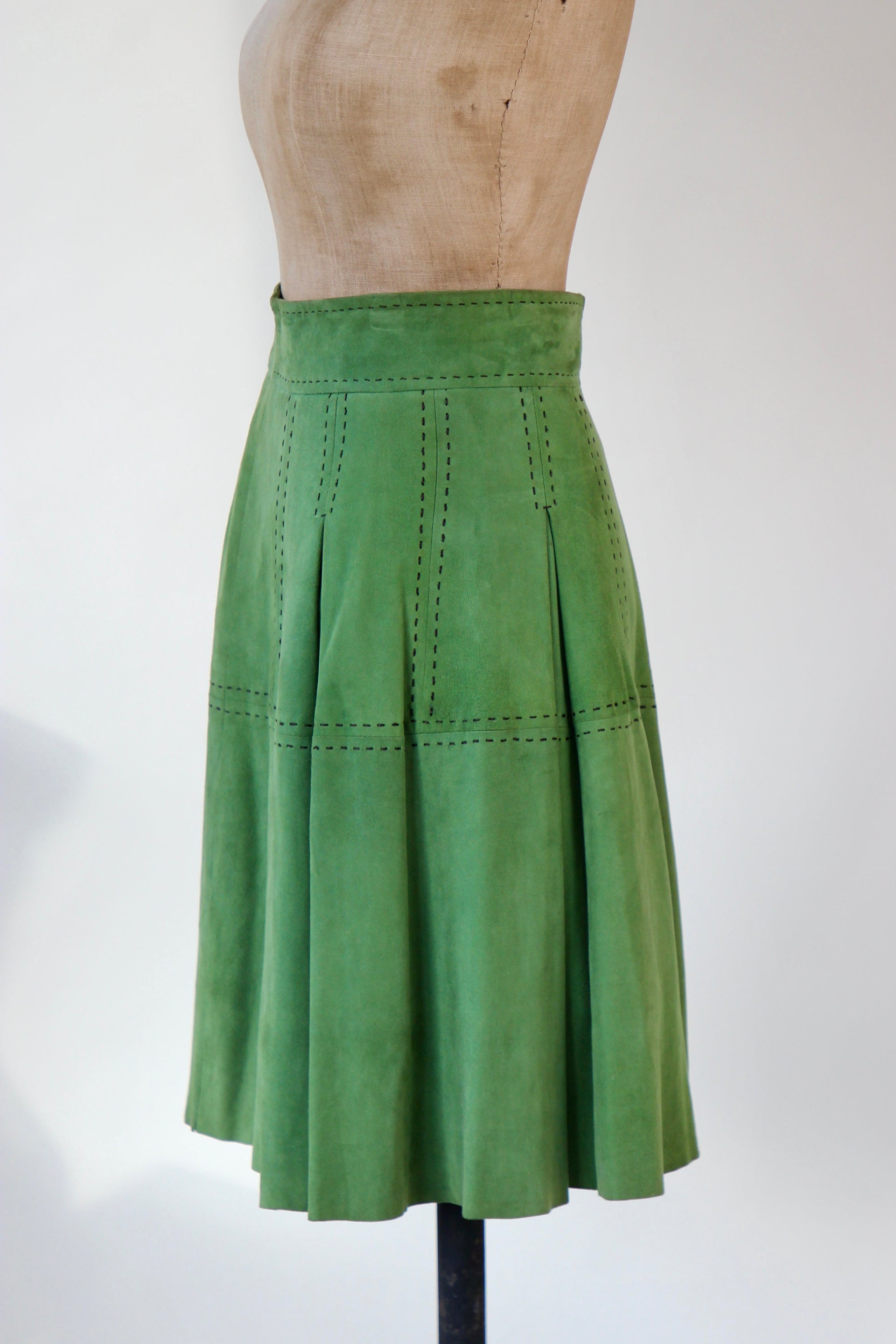 Vintage Green Suede Skirt with Black Stitches // Size XS/S