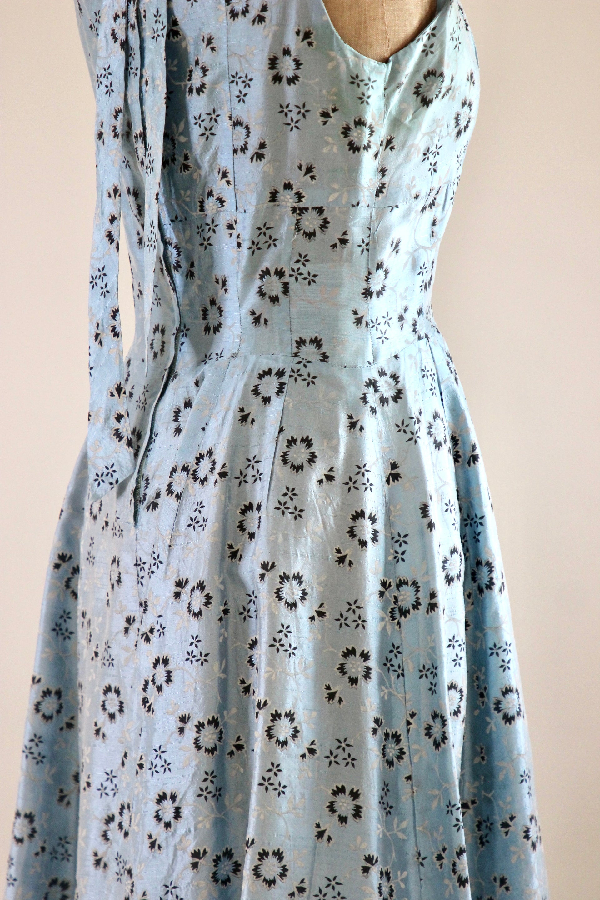 1950s Light Blue Floral Dress//Size S/M