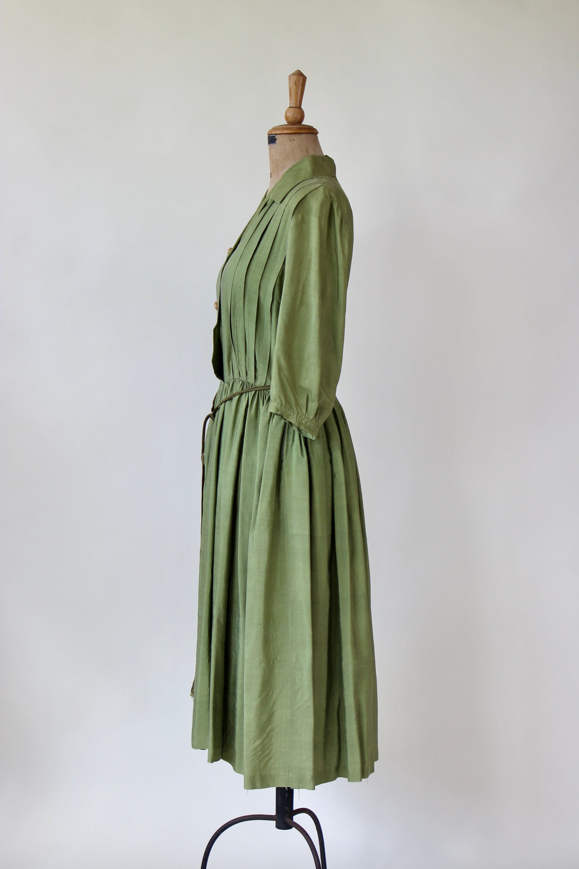 1970s Green Silk Designer Shirt Dress//Size S/M