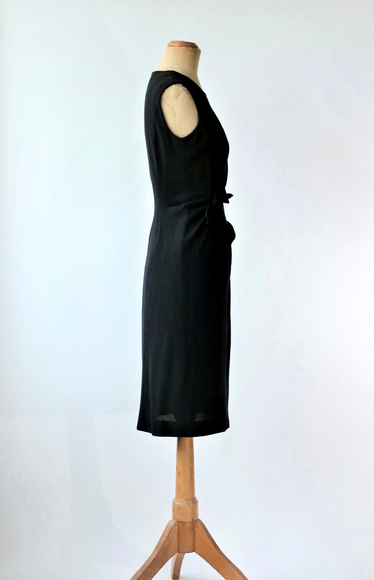 1950s 1960s Black Wool Designer Cocktali Dress//Size S/M