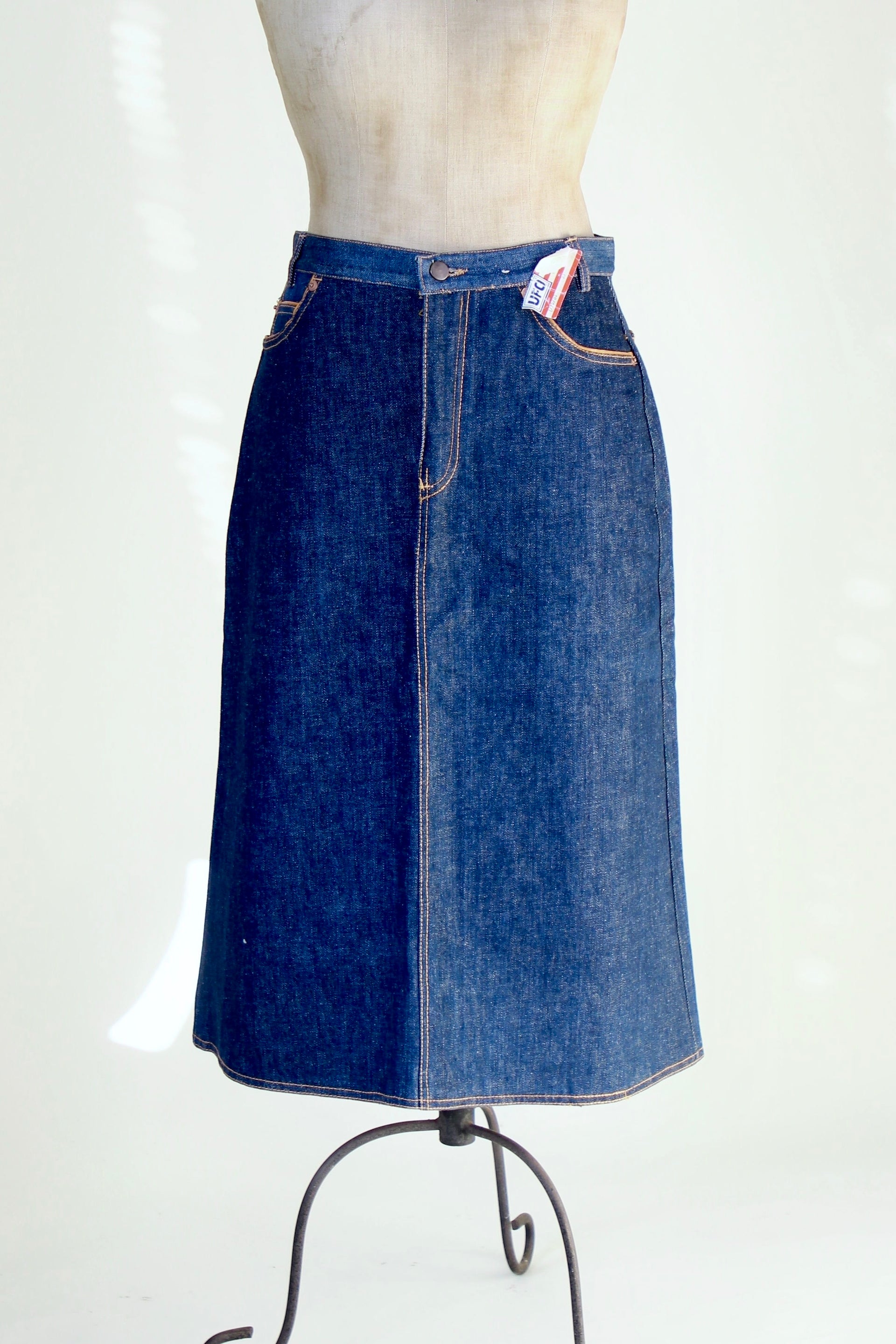 1970s DEADSTOCK Blue Denim Vintage Skirt With // Size M
