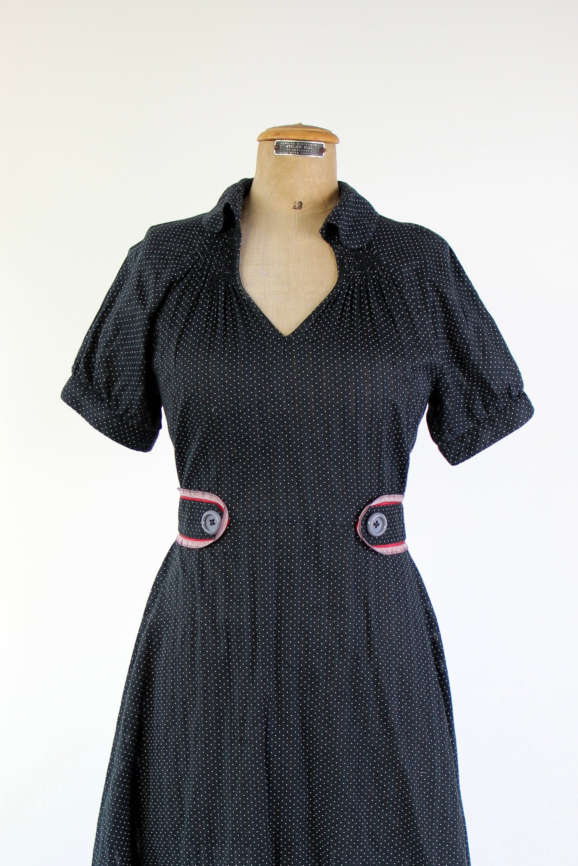 Y2K Vintage Baum und Pferdgarten Black Cotton Dress // Size L
