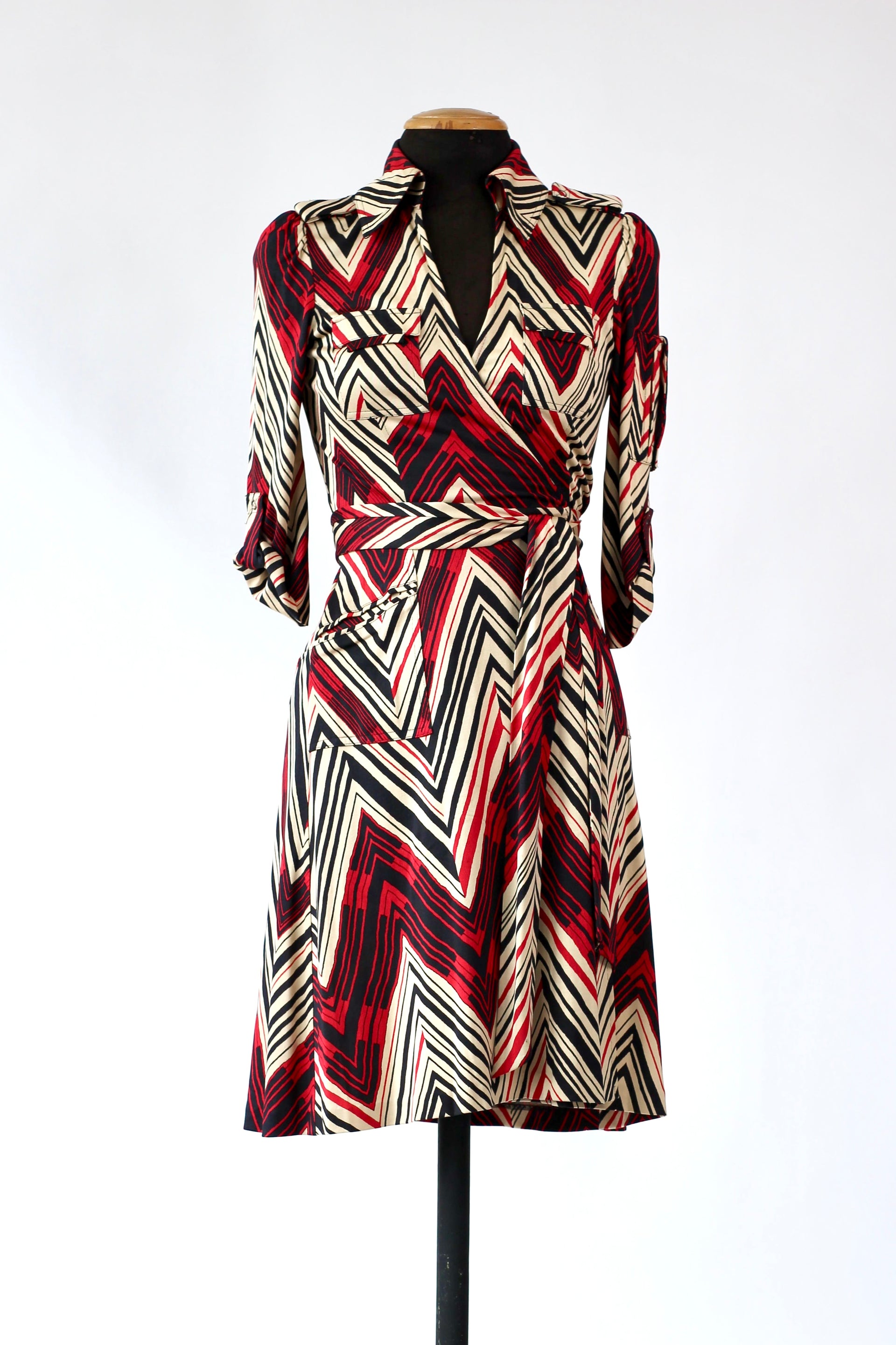 Diane von Furstenberg Vintage Silk Wrap Dress // Size M/L