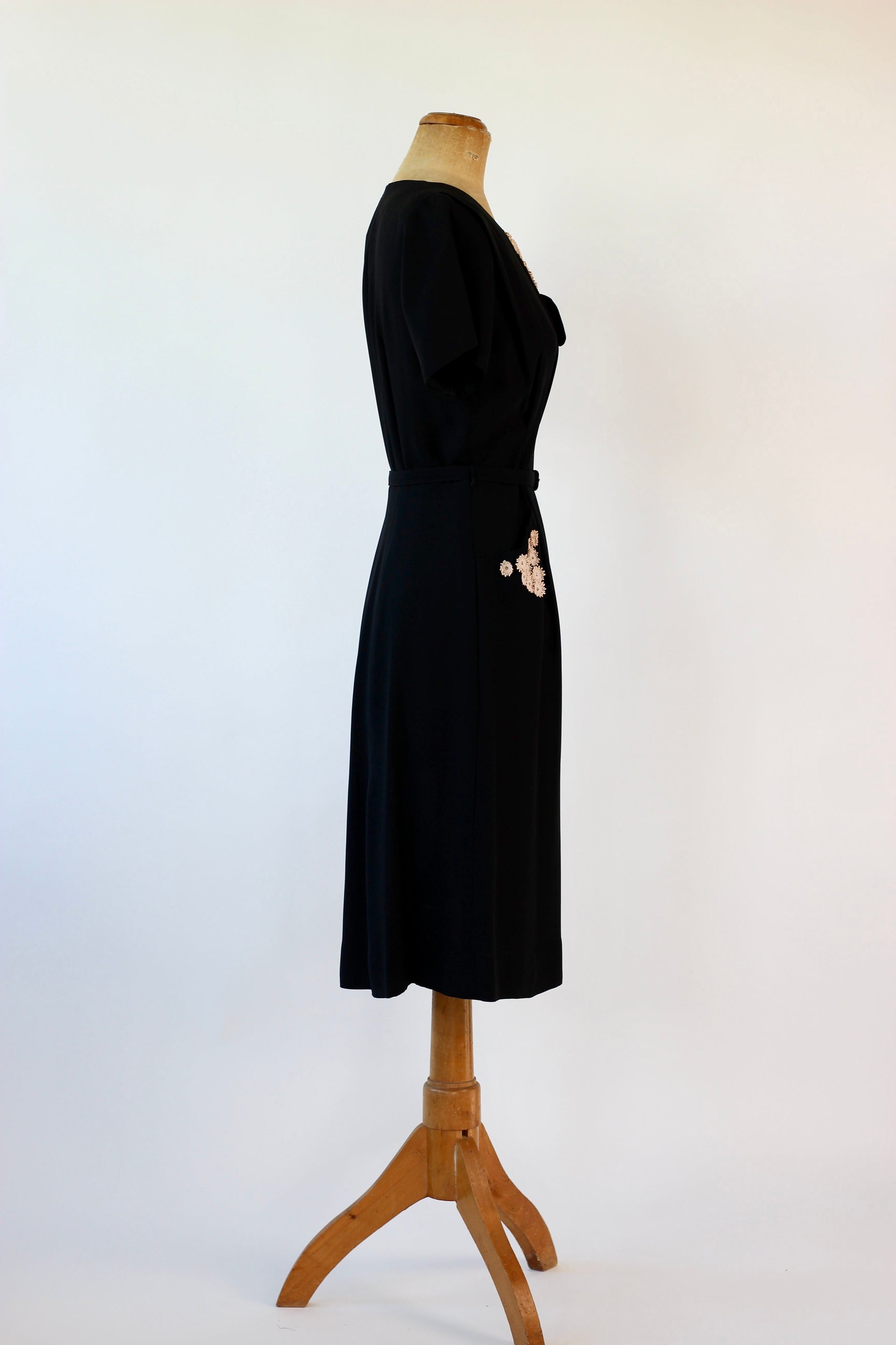 1930s Black Belted Dress // Size M