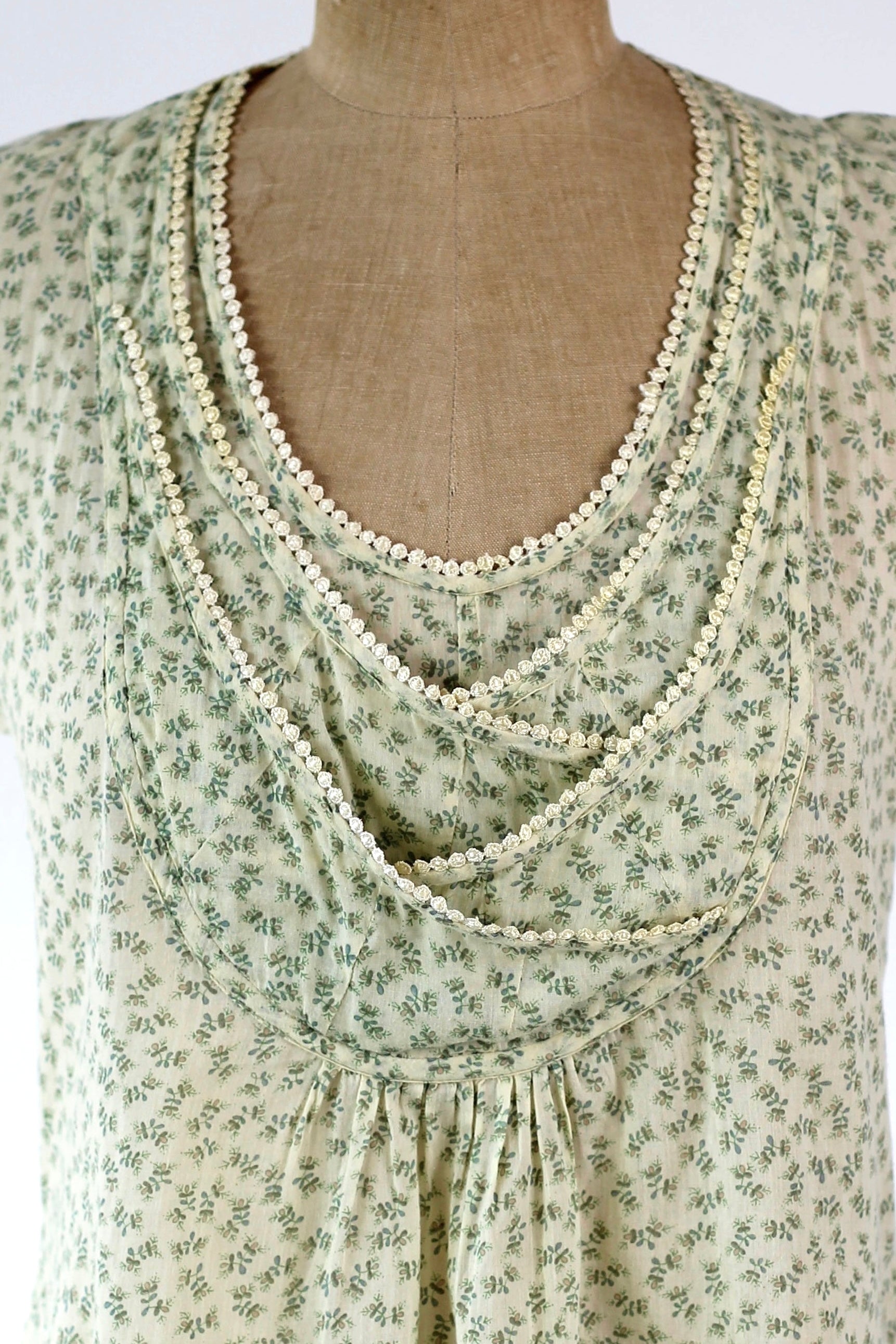 Y2K Vintage Light Yellow Floral Cotton Blouse//Danish Design//Size S/M