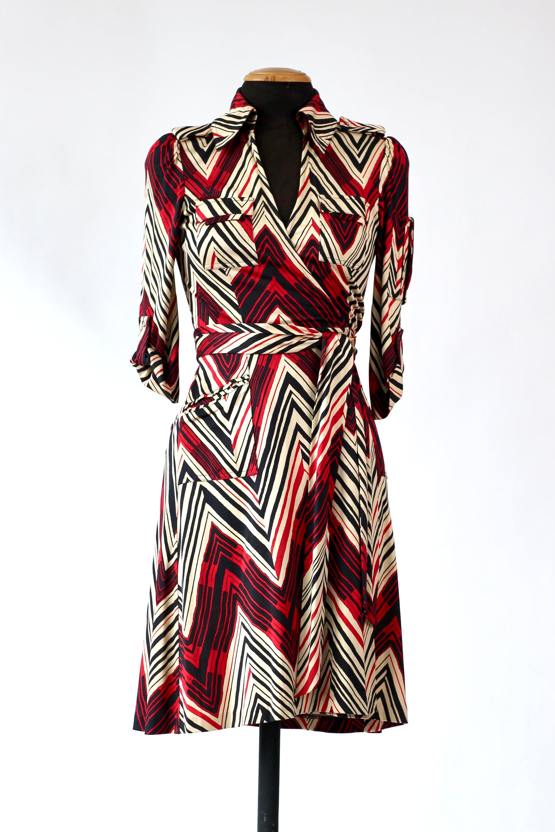 Diane von Furstenberg Vintage Silk Wrap Dress // Size M/L
