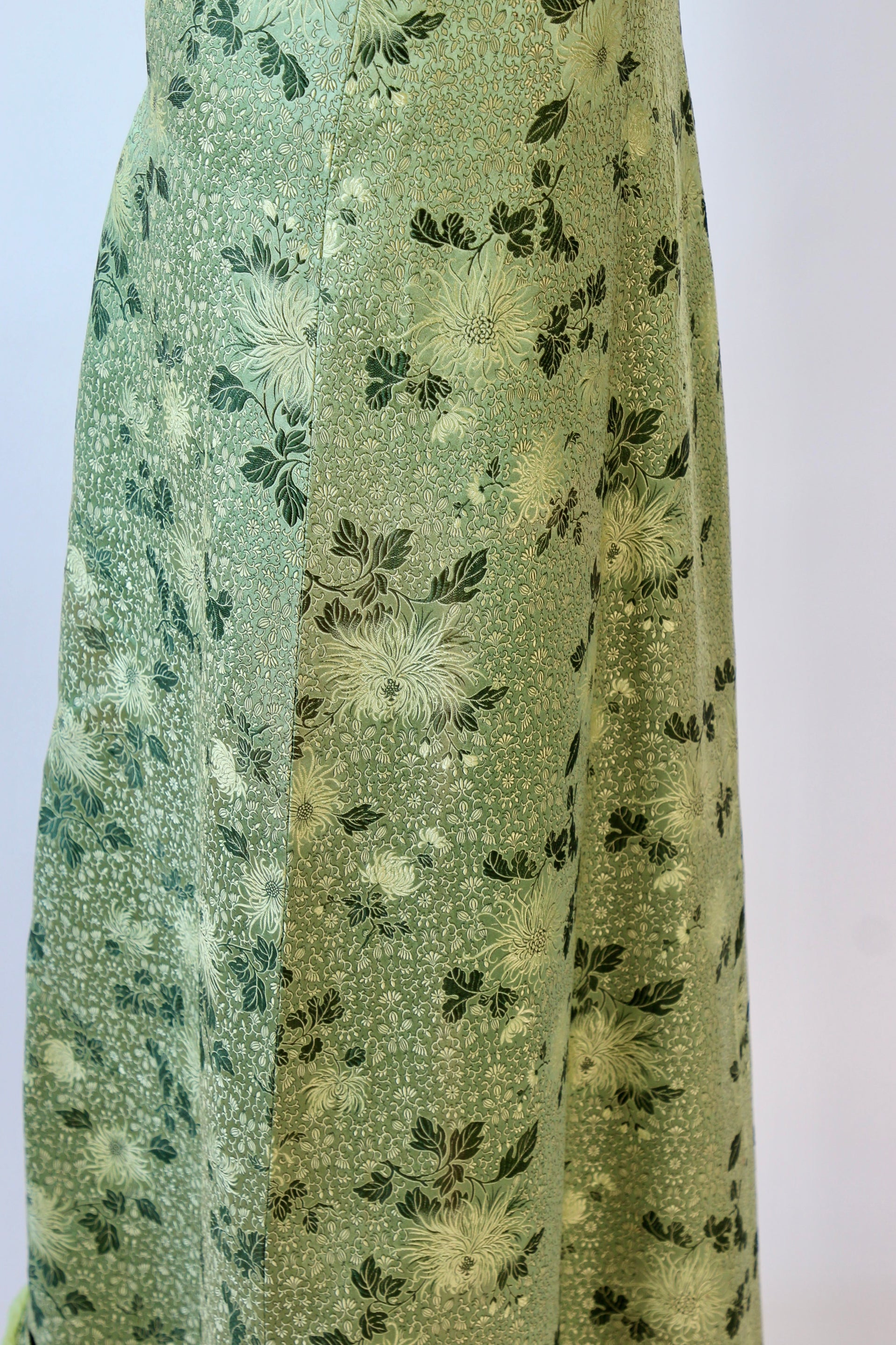 1950s 1960s Green/Gold Evening Gown with Chinese Inspired Pattern//Size XS/S