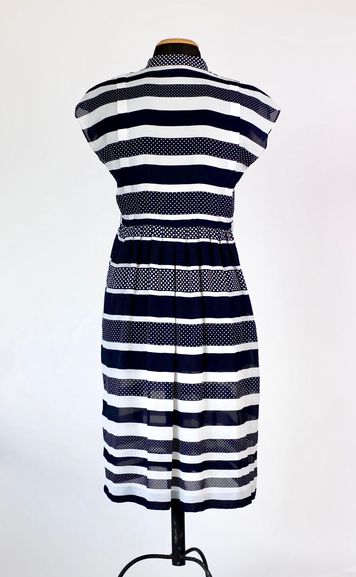 Vintage White and Navy Blue Dress//Size L