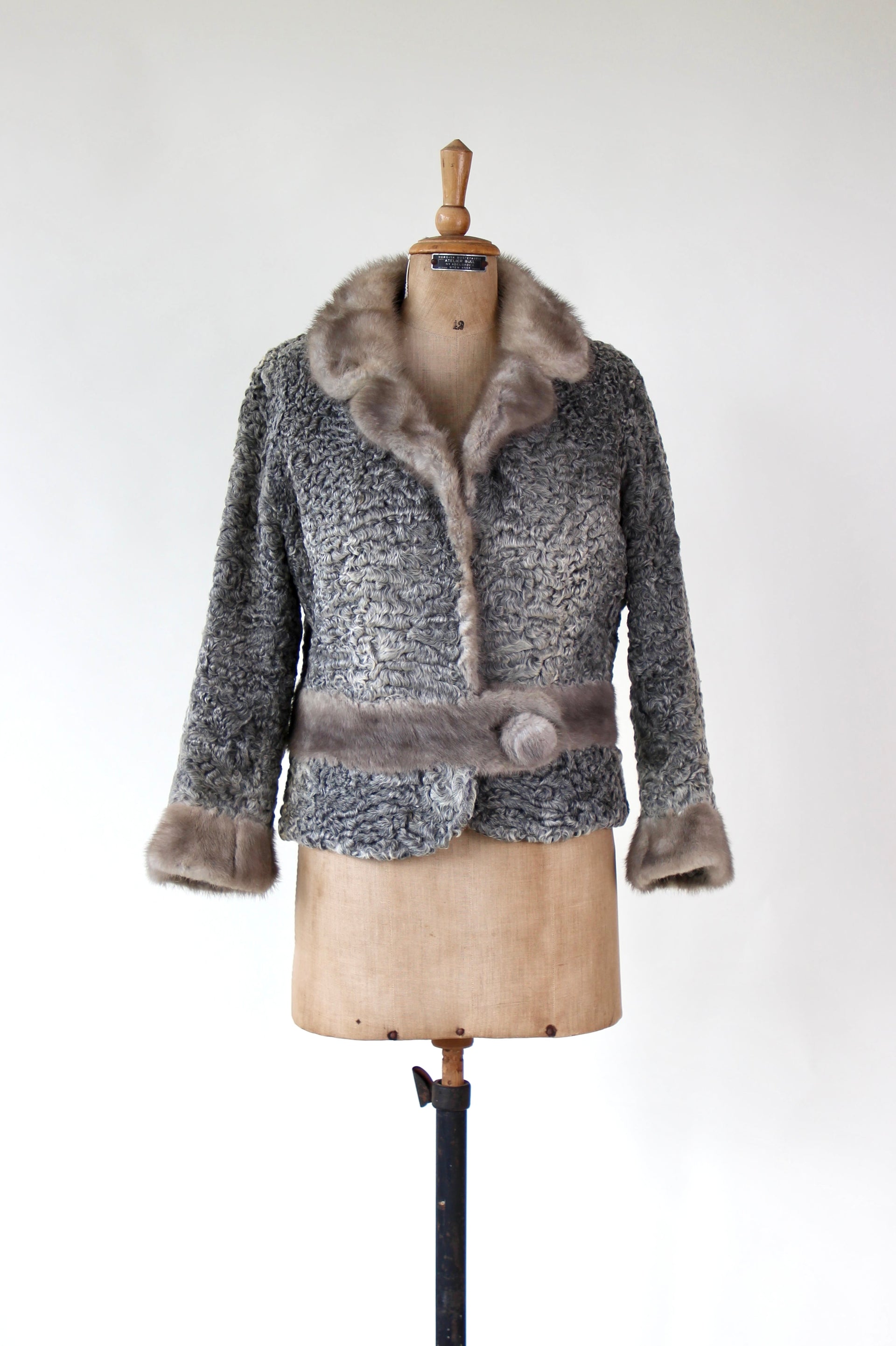 1950s Vintage Grey Lamb Fur and Mink Fur Short Jacket // Size M