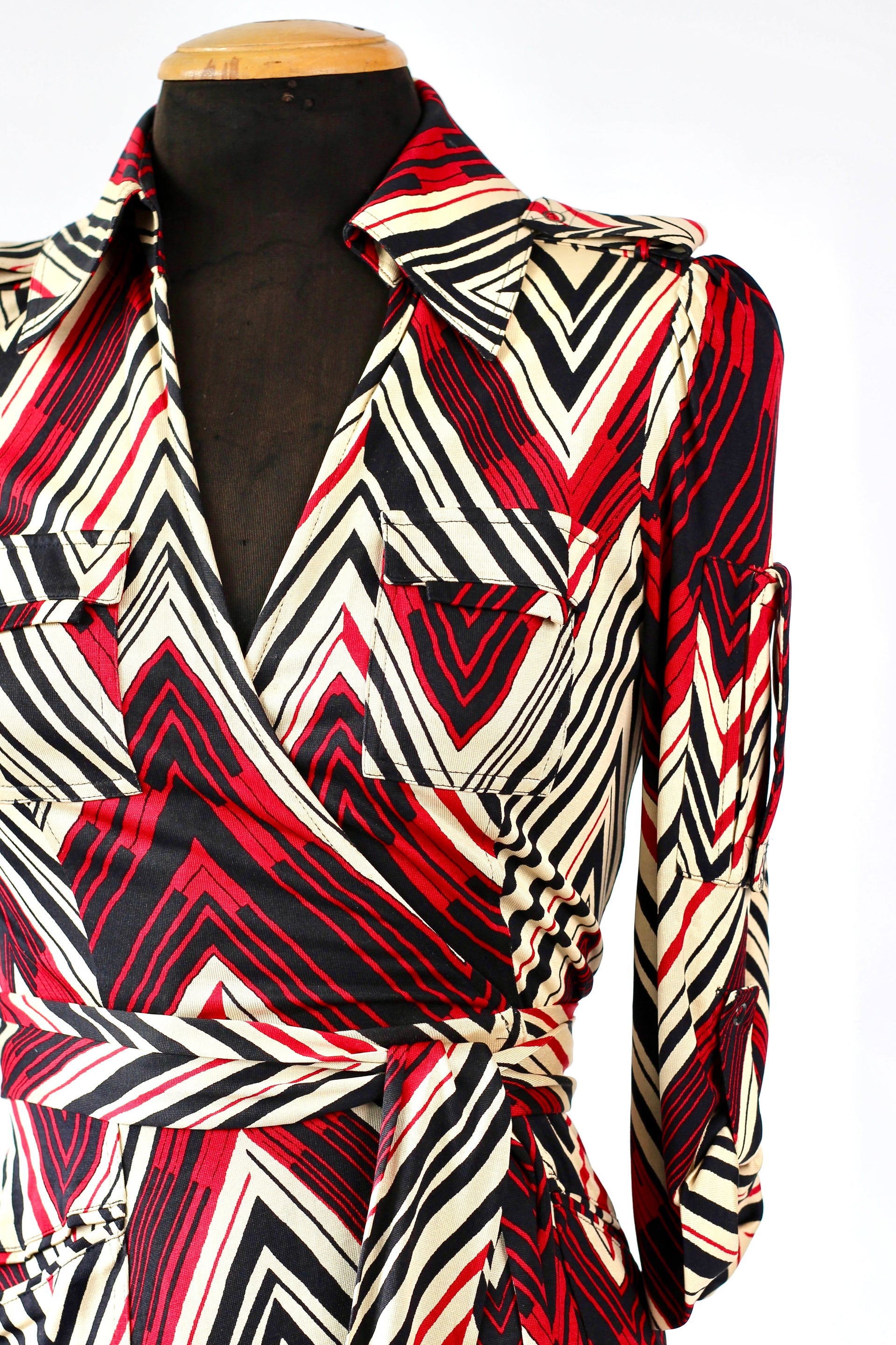 Diane von Furstenberg Vintage Silk Wrap Dress // Size M/L