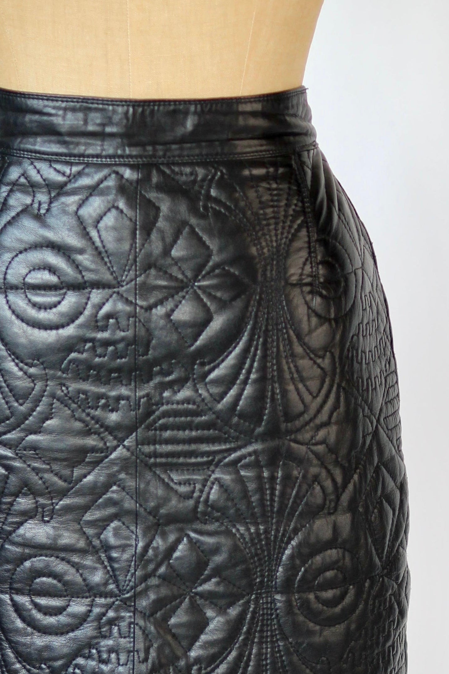 1990s Vintage Black Quilted Leather High Waisted Skirt//Size S/M