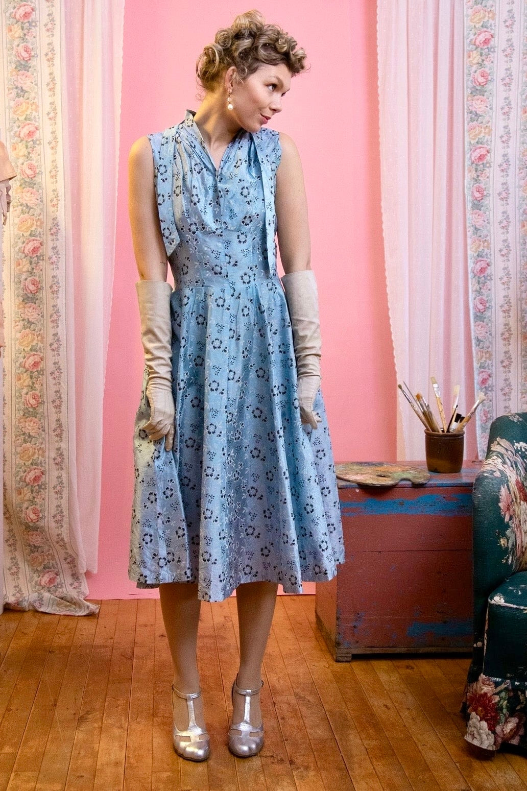 1950s Light Blue Floral Dress//Size S/M